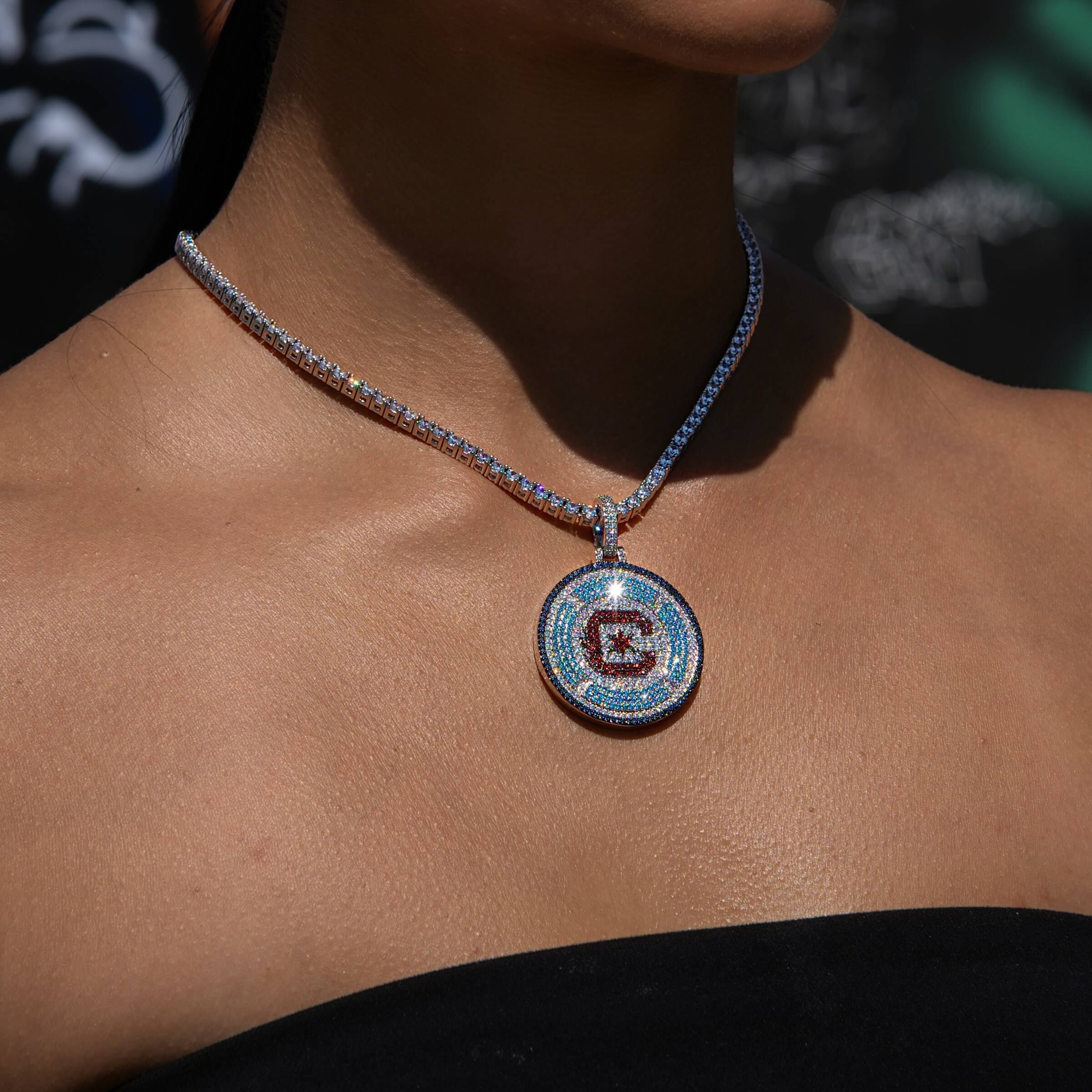 GLD Women Chicago Fire FC Official MLS Logo Pendant in White Gold