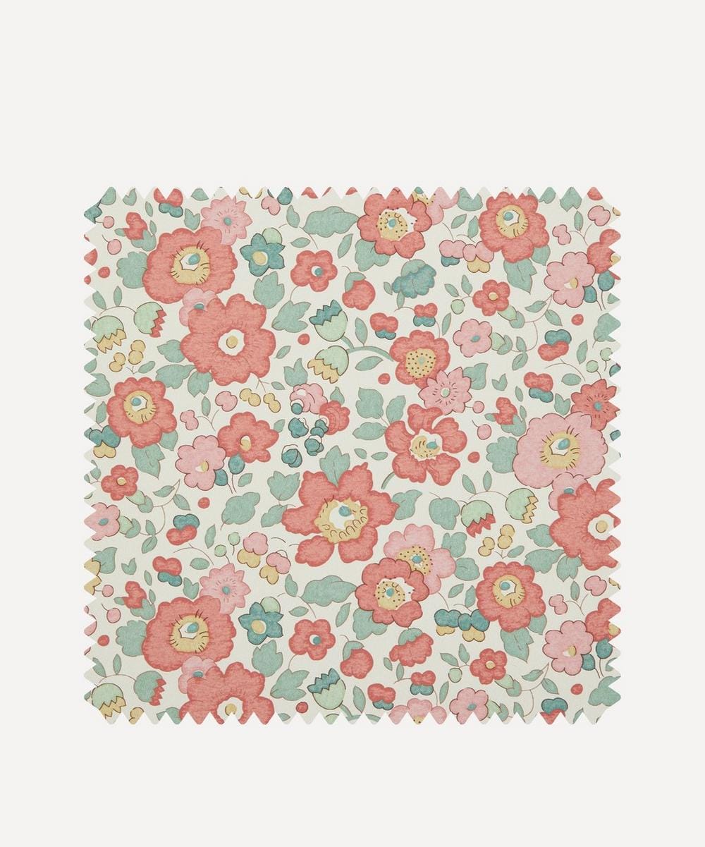 Liberty Interiors Wallpaper Swatch – Betsy Bloom in Slipper