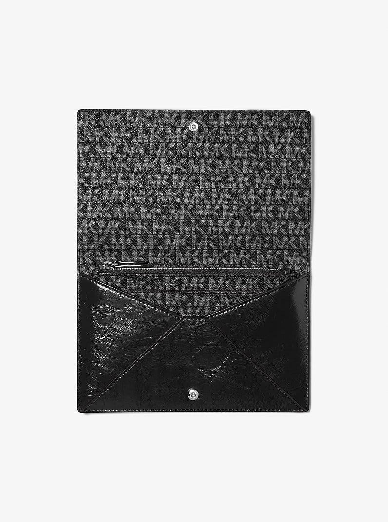 Jet Set Travel Small 2-in-1 Clutch