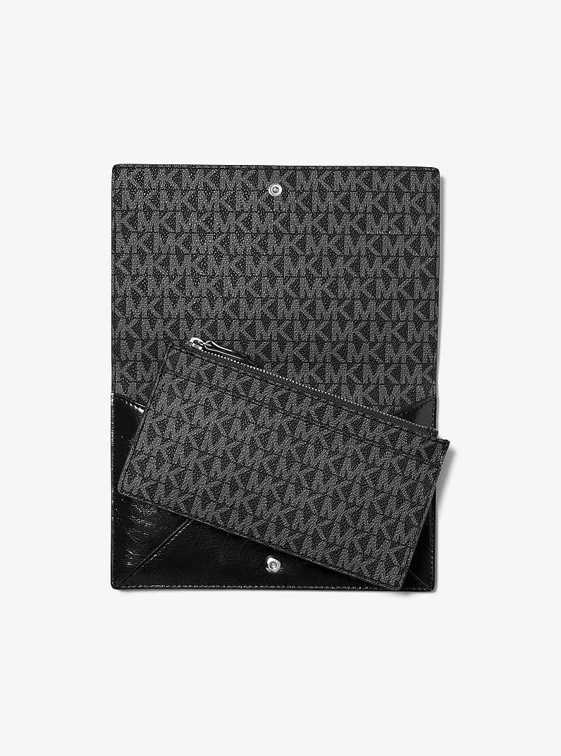 Jet Set Travel Small 2-in-1 Clutch