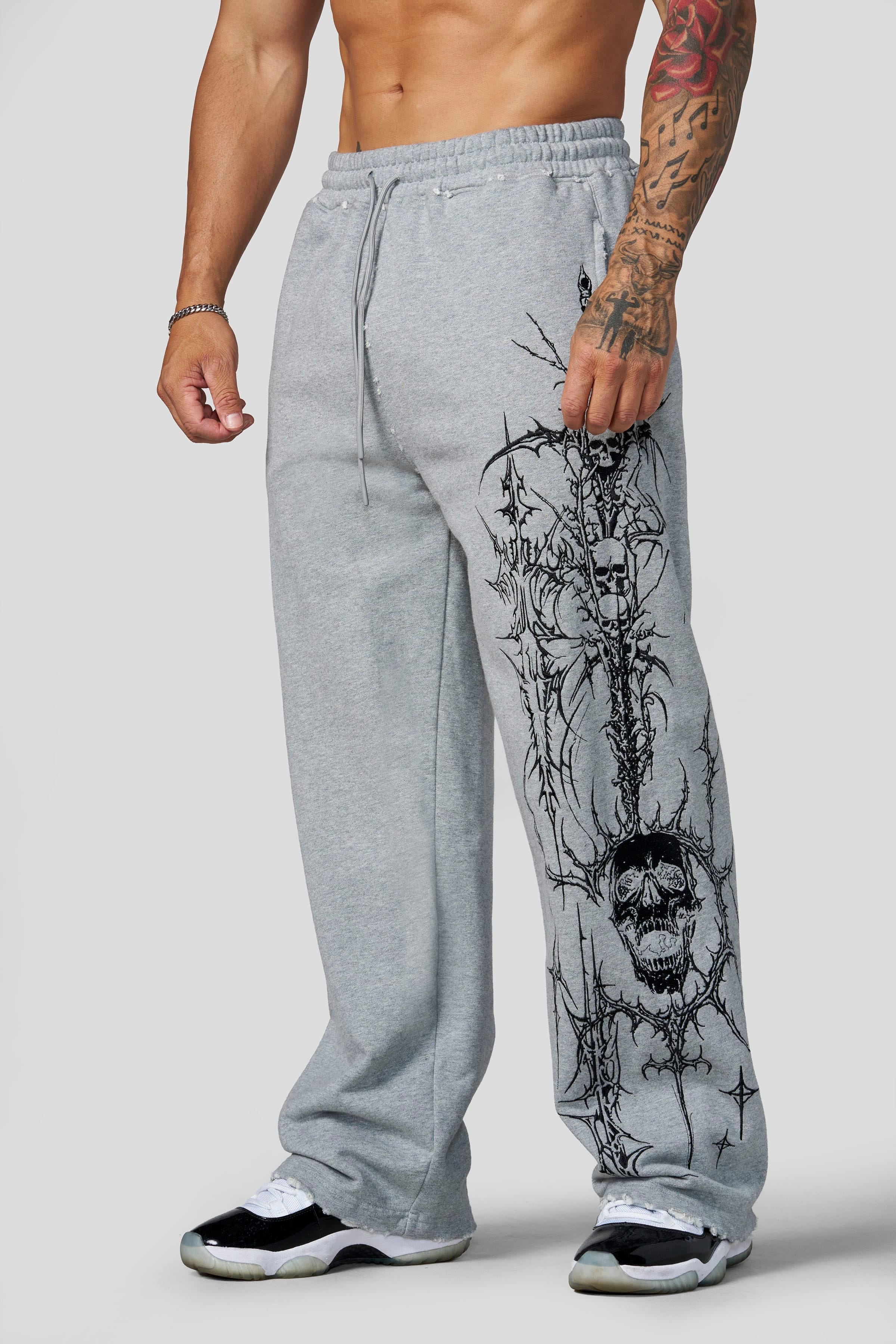 2122 - Eternal Embroidered Sweats