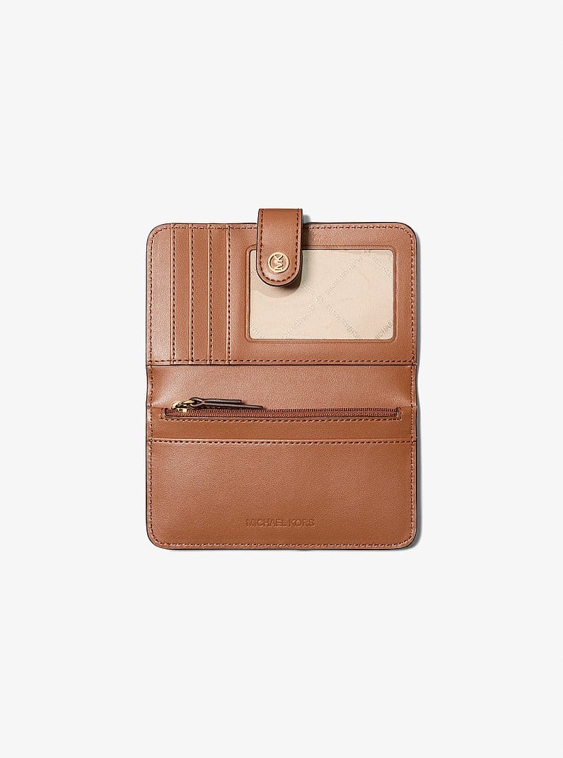 Jet Set Travel Medium Signature Logo Billfold Wallet