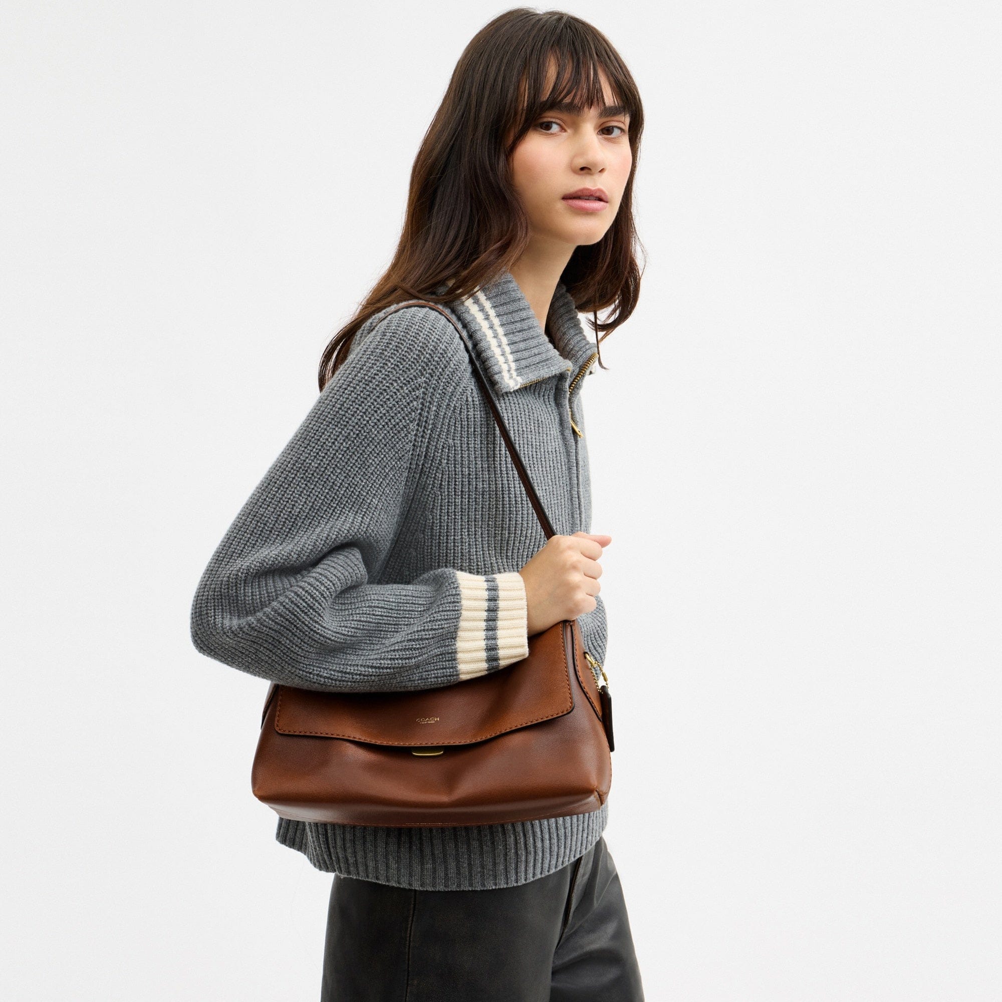 Chelsea Shoulder Bag 30 In Loved Leather