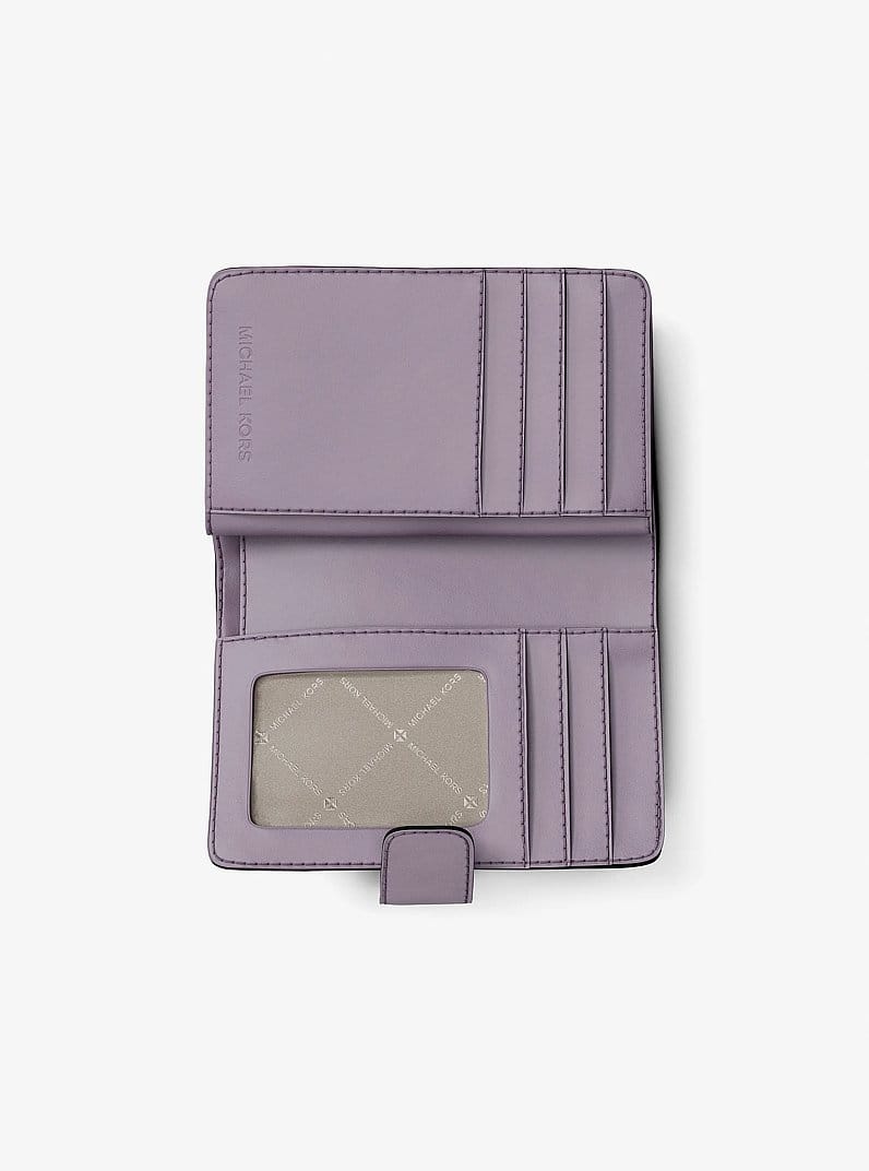 Jet Set Travel Medium Signature Logo Billfold Wallet