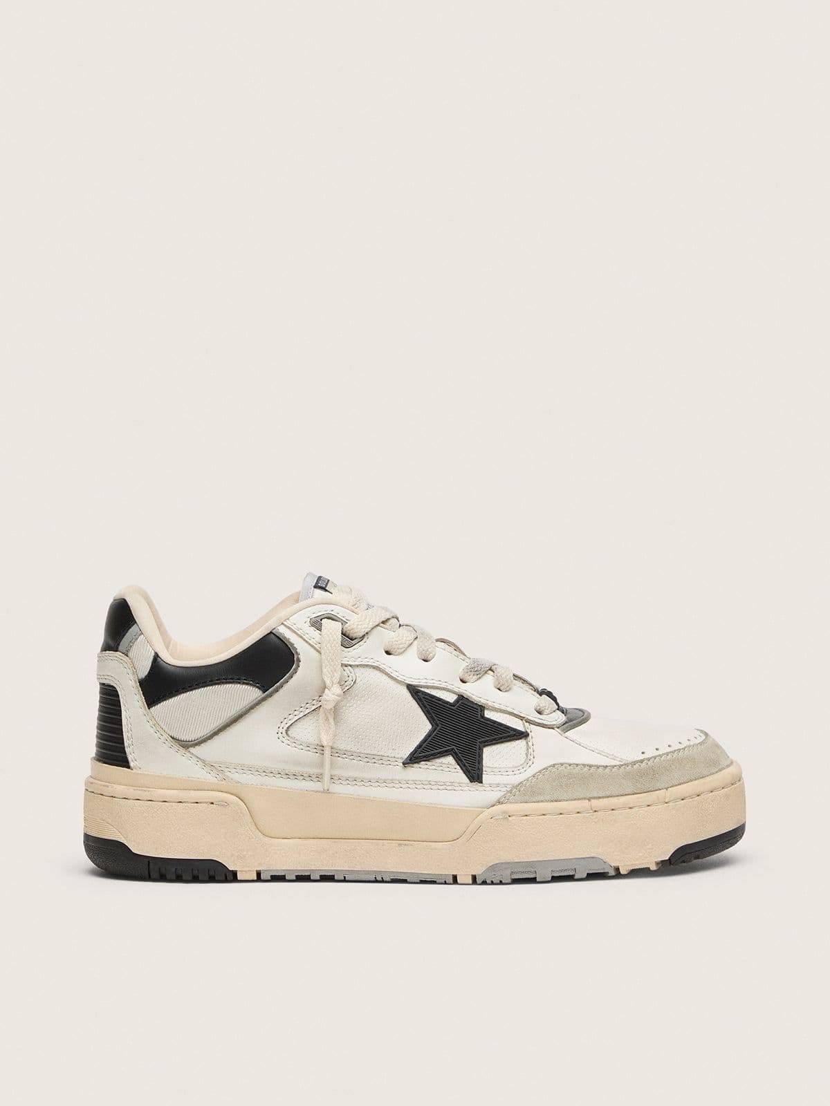 Golden Goose Mens Forty2 With Black Star And Black Leather Heel Tab Mens