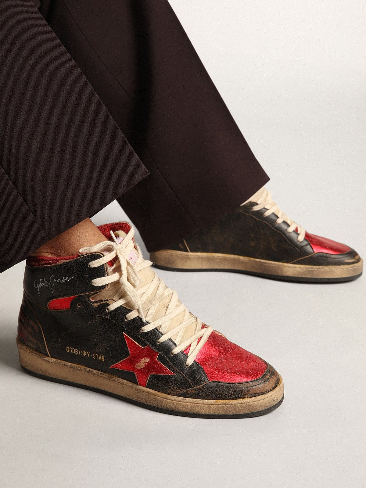 Golden Goose Mens Sky-Star In Glossy Black Leather With Red Star Mens
