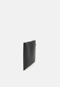 Valentino Marnier Clutch Nero