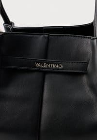 Valentino Special Sleek Handbag Nero
