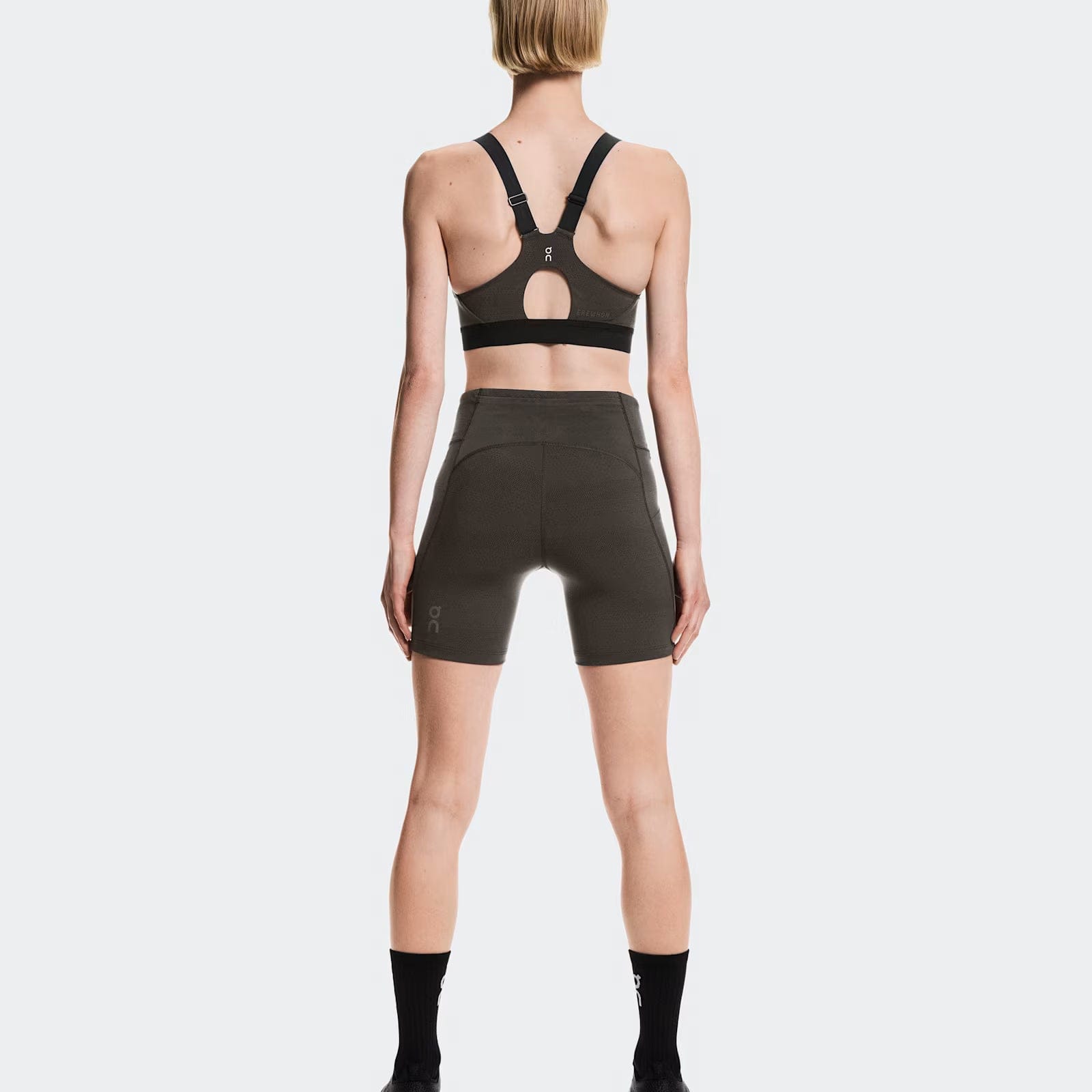 On Performance Bra Erewhon Espresso | Black (Women'S)