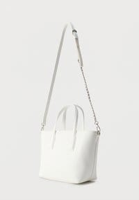 Valentino Pandia Re Handbag Bianco