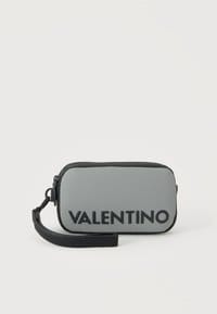 Valentino Axel Clutch Ghiaccio