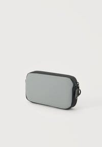 Valentino Axel Clutch Ghiaccio