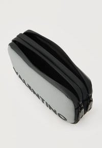 Valentino Axel Clutch Ghiaccio