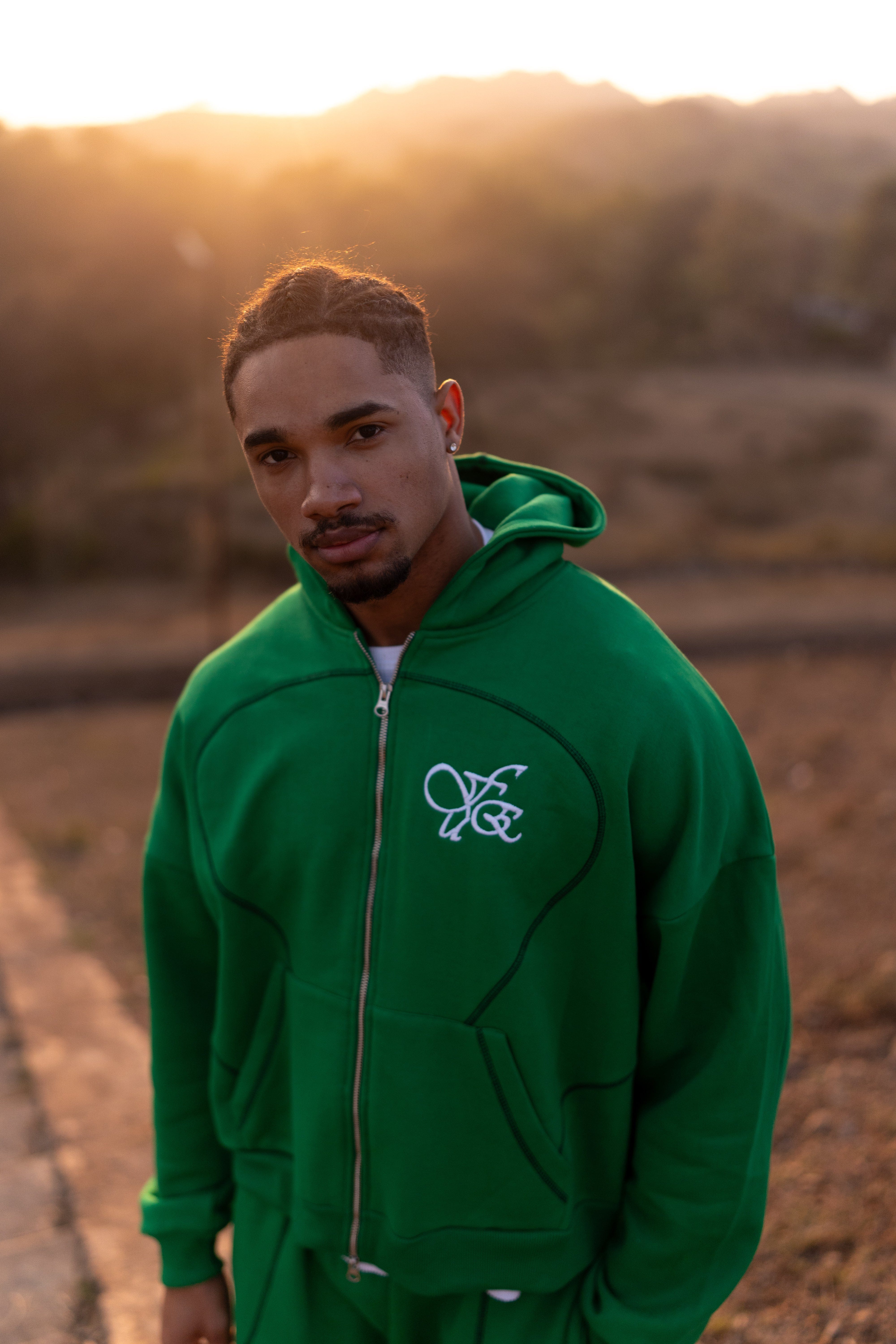 EVERYDAY ESSENTIAL SWEATSHIRT GREEN