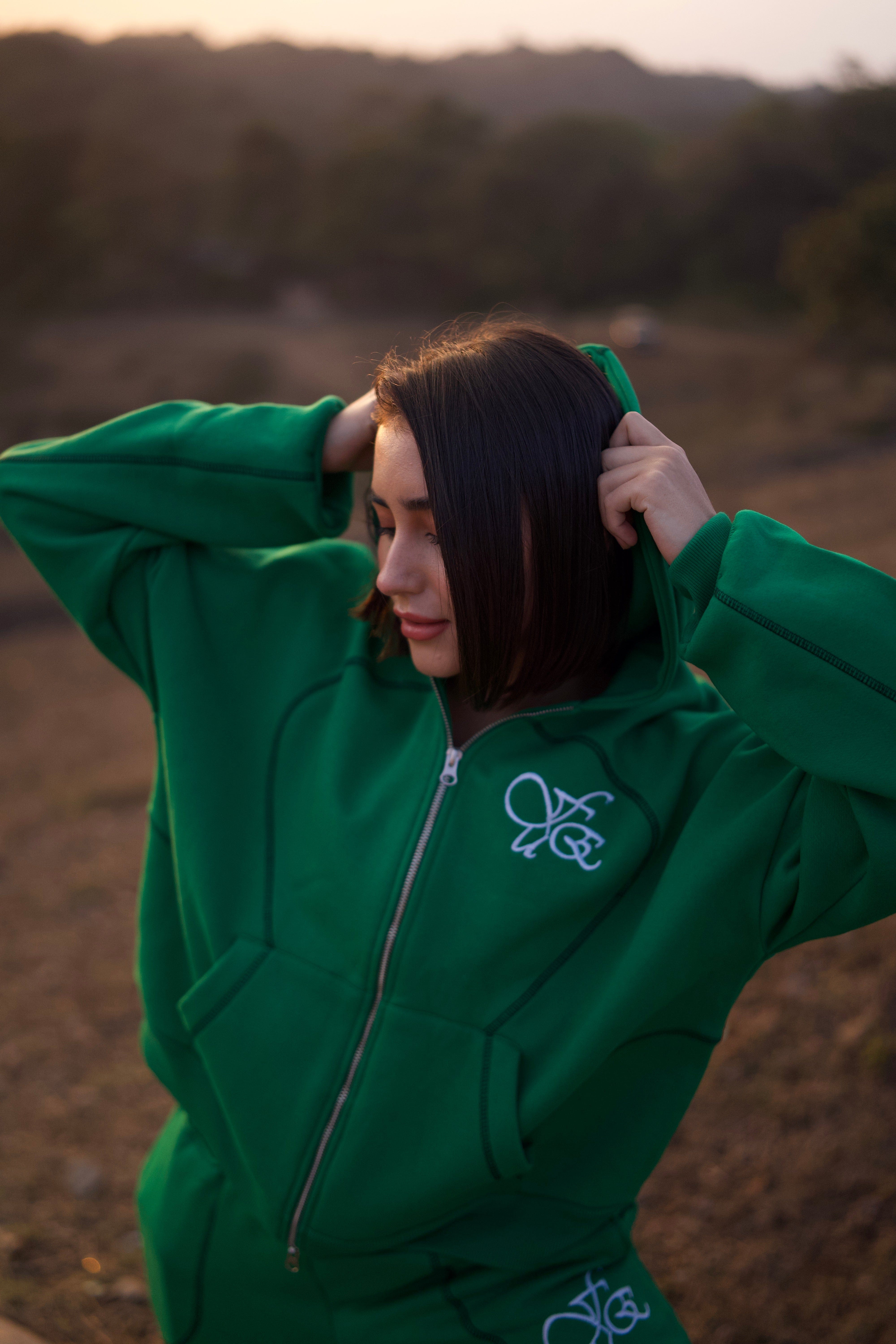 EVERYDAY ESSENTIAL SWEATSHIRT GREEN