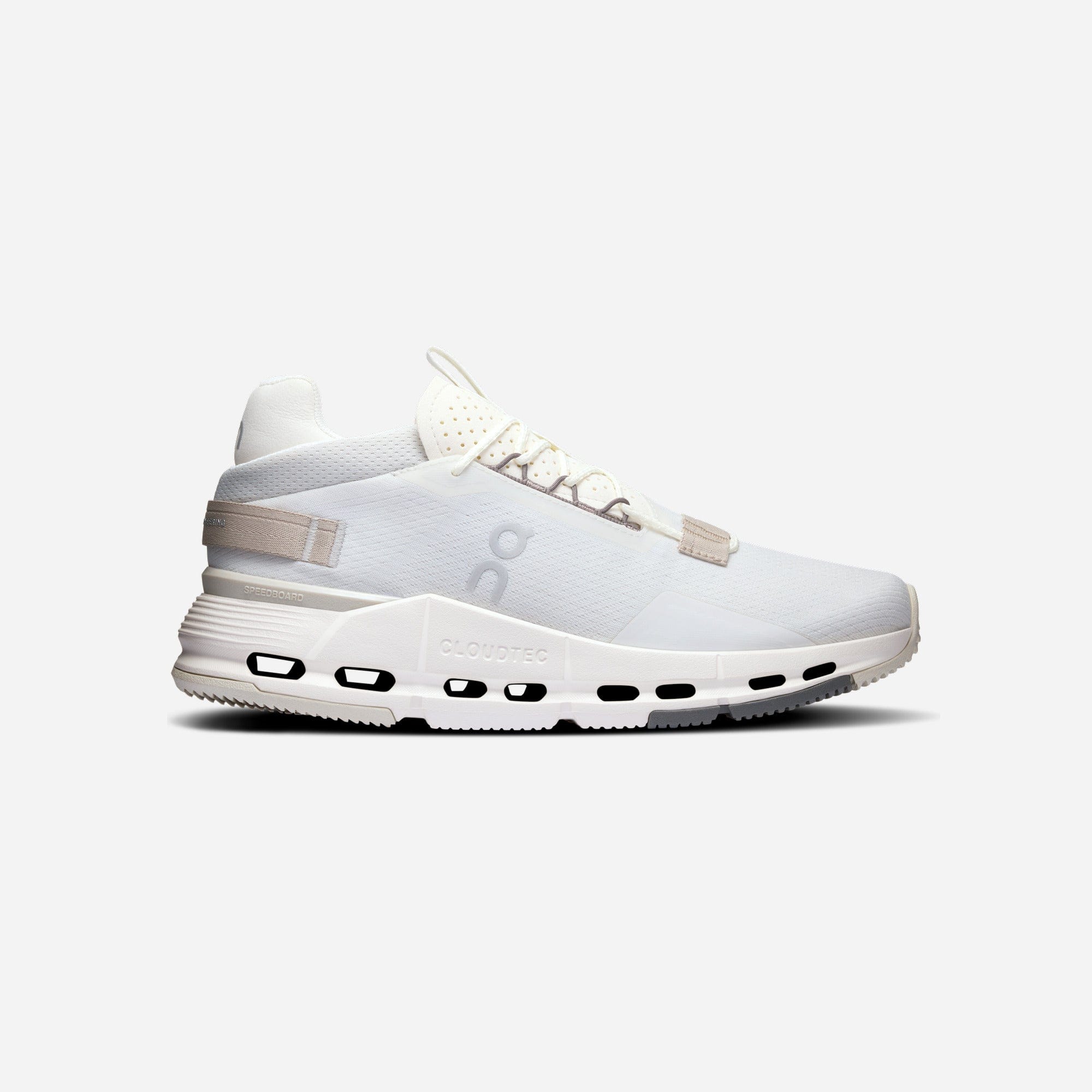 ON Running Cloudnova 2 Ice Sand WMNS