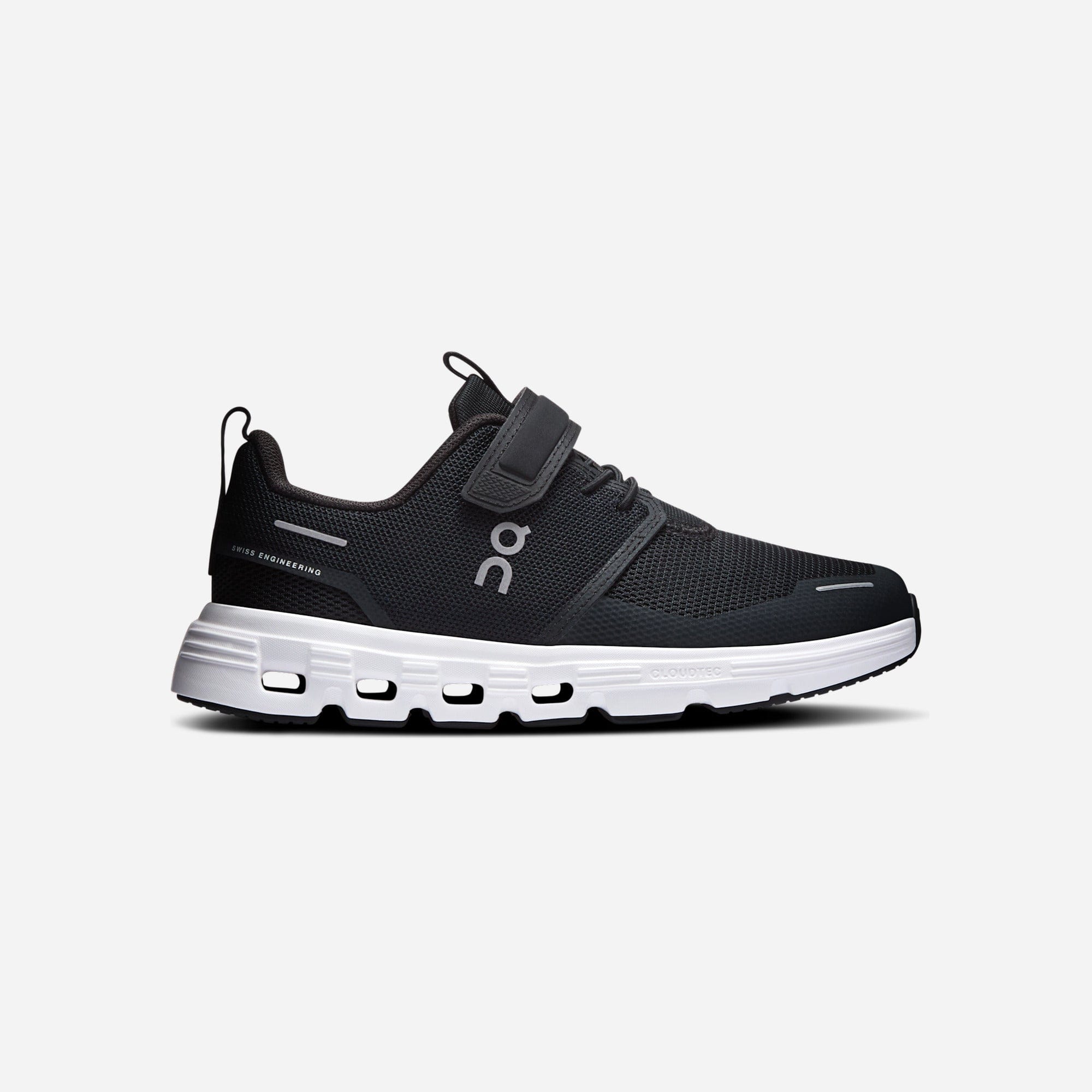 ON Running Cloud Play 2 Black White