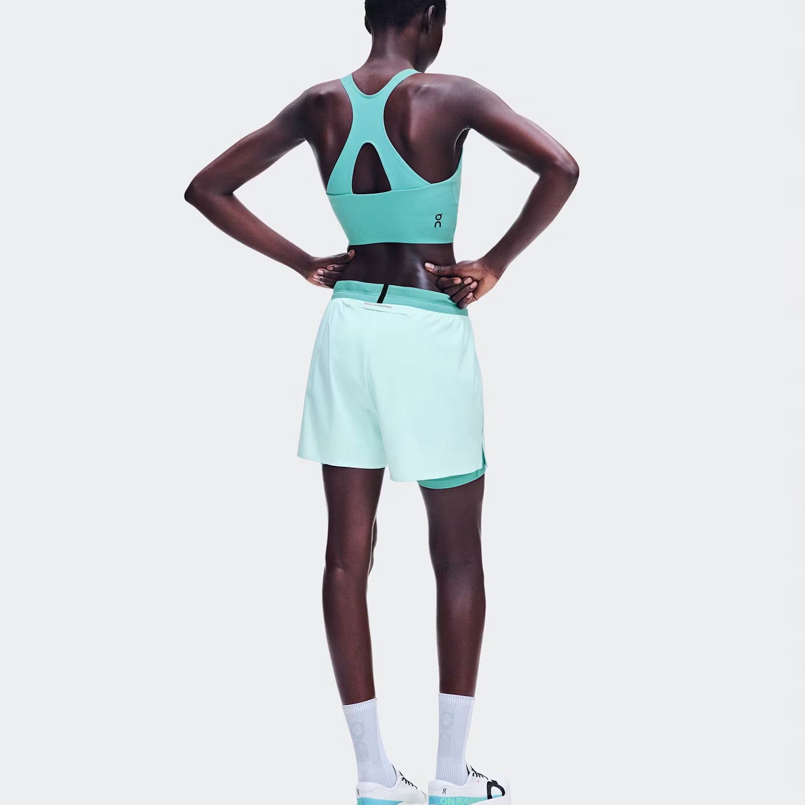 On Performance Crop Aquamarine (Women'S)