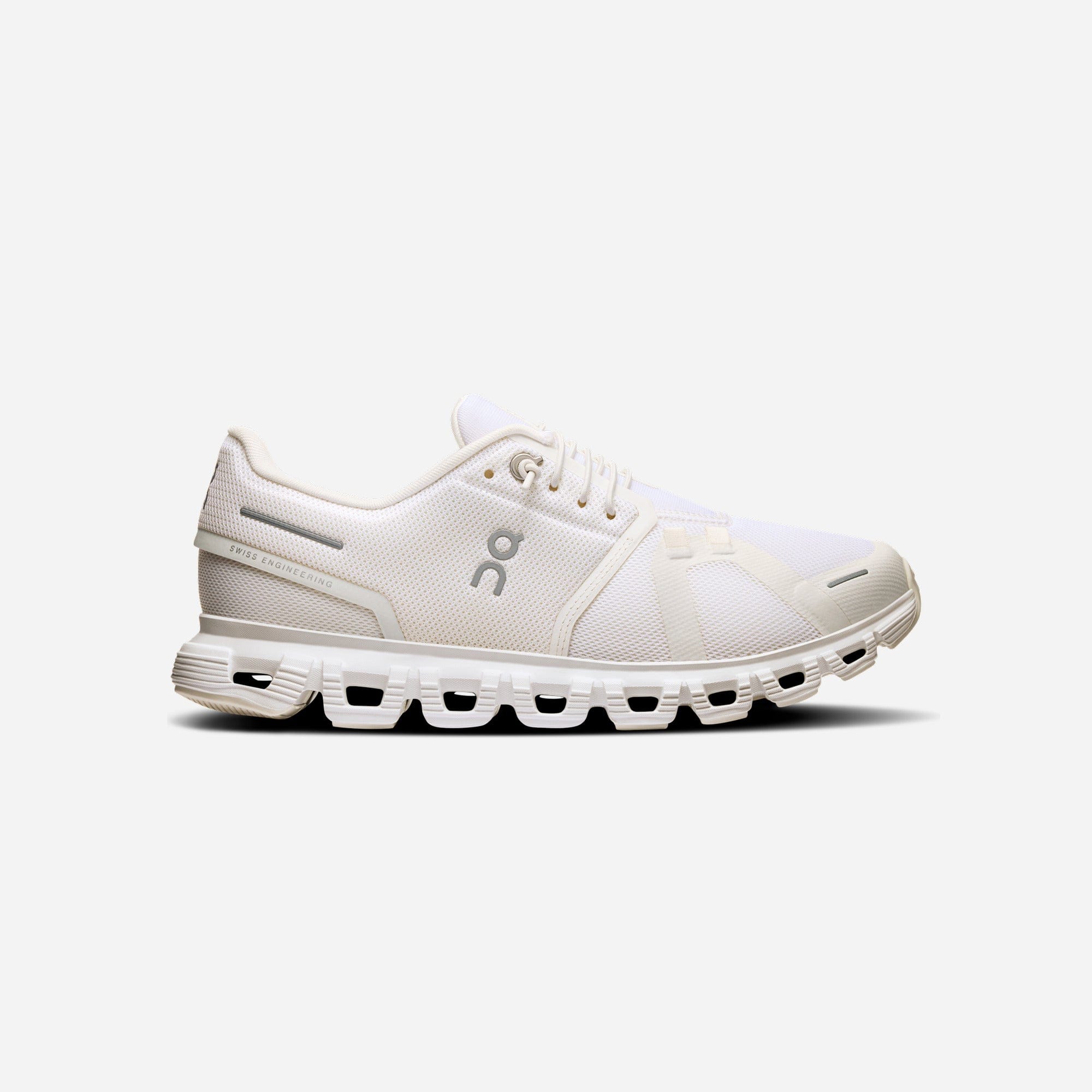 ON Running Cloud 6 Wide White White WMNS
