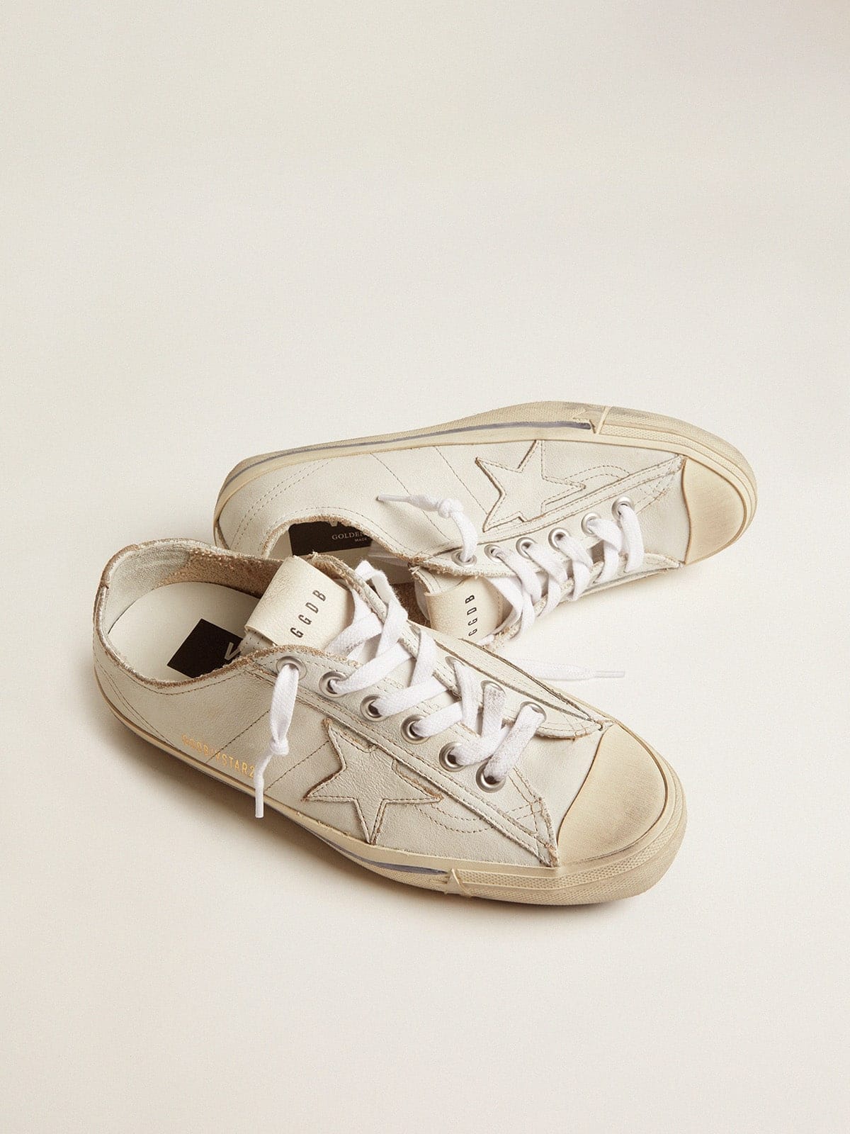 Golden Goose Womens V-Star In Vintage Effect Leather Womens