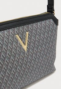 Valentino Queen Re Cross Body Bag Nero