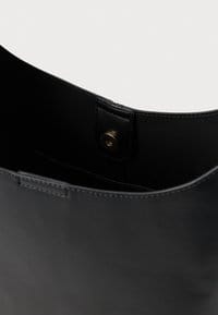 Valentino Special Tailor Handbag Nero