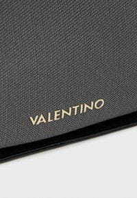 Valentino Atena Re Handbag Nero
