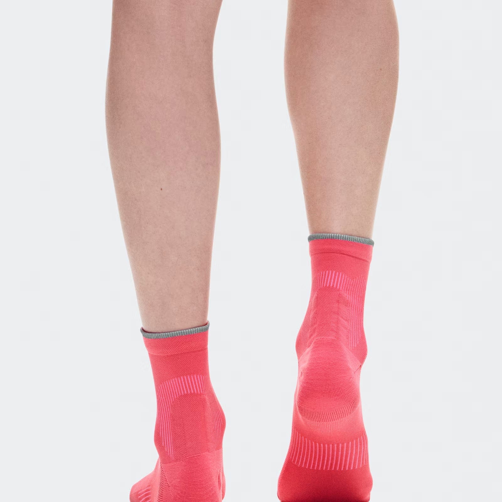 On Elite Run Sock Mid Camellia | Azalea