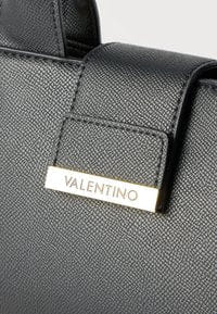 Valentino Dione Re Handbag Nero
