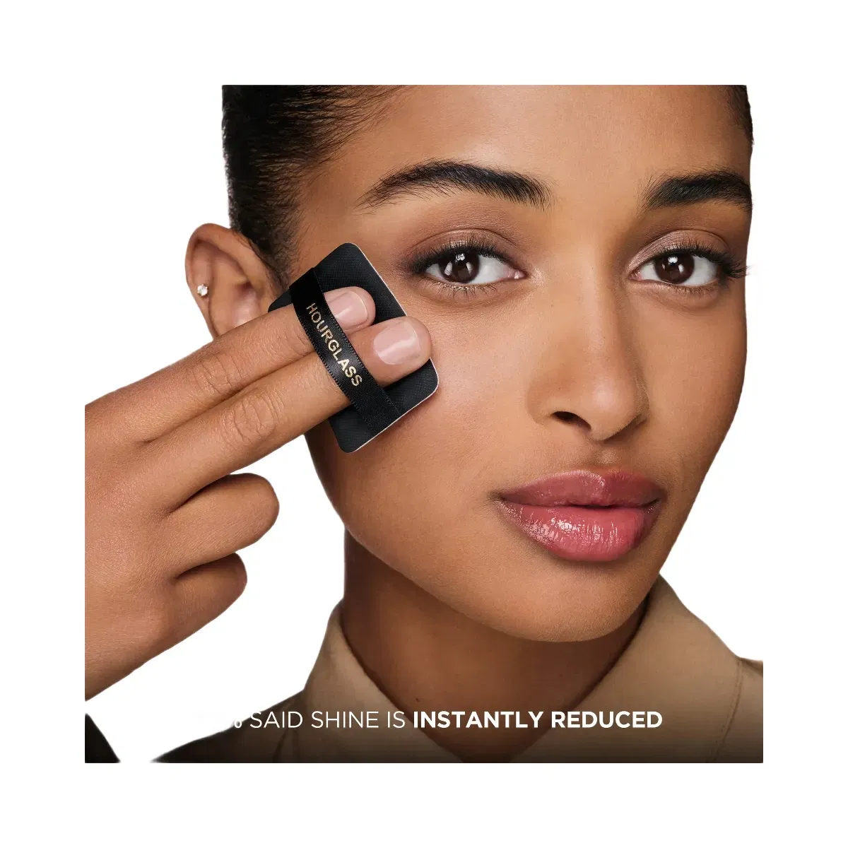 Hourglass Vanish Airbrush Pressed Powder Micro-blurring Puff Refill