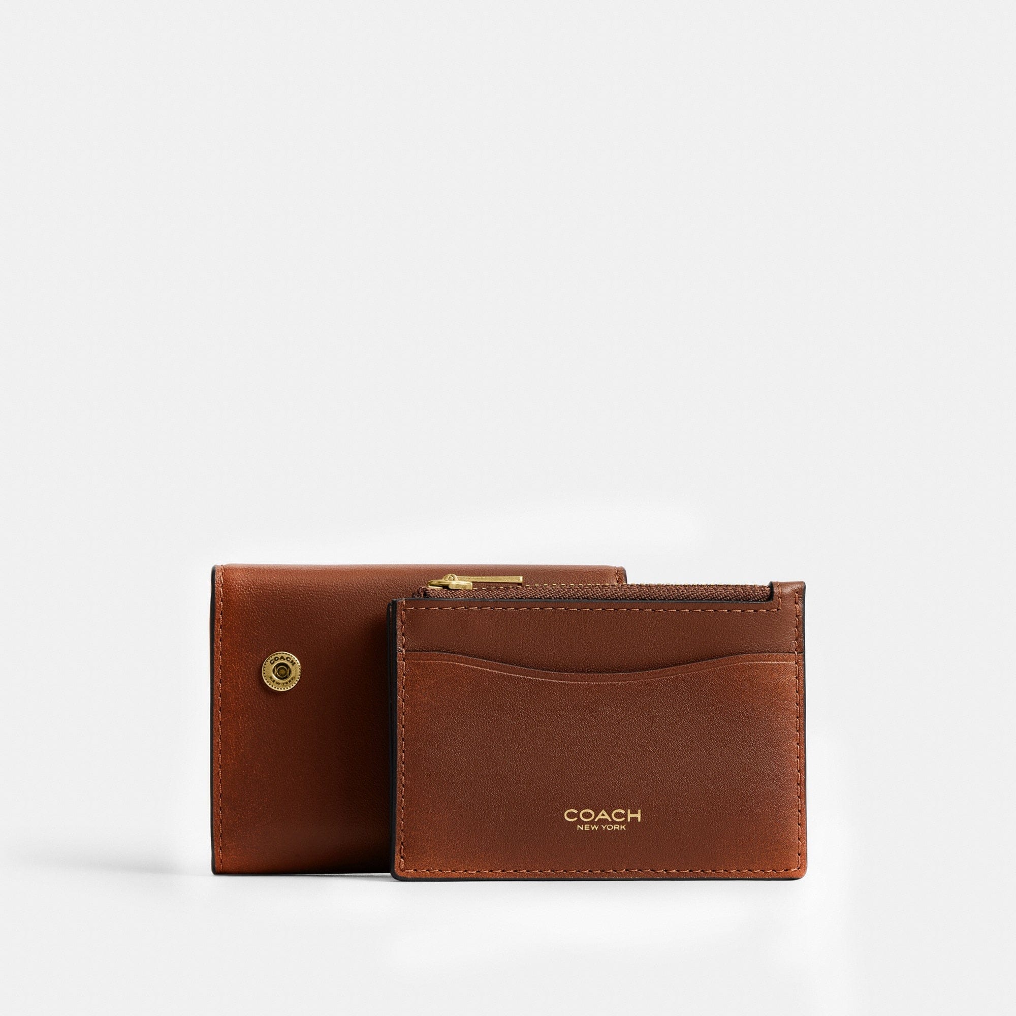 Essential Card Holder Wallet In Loved Leather