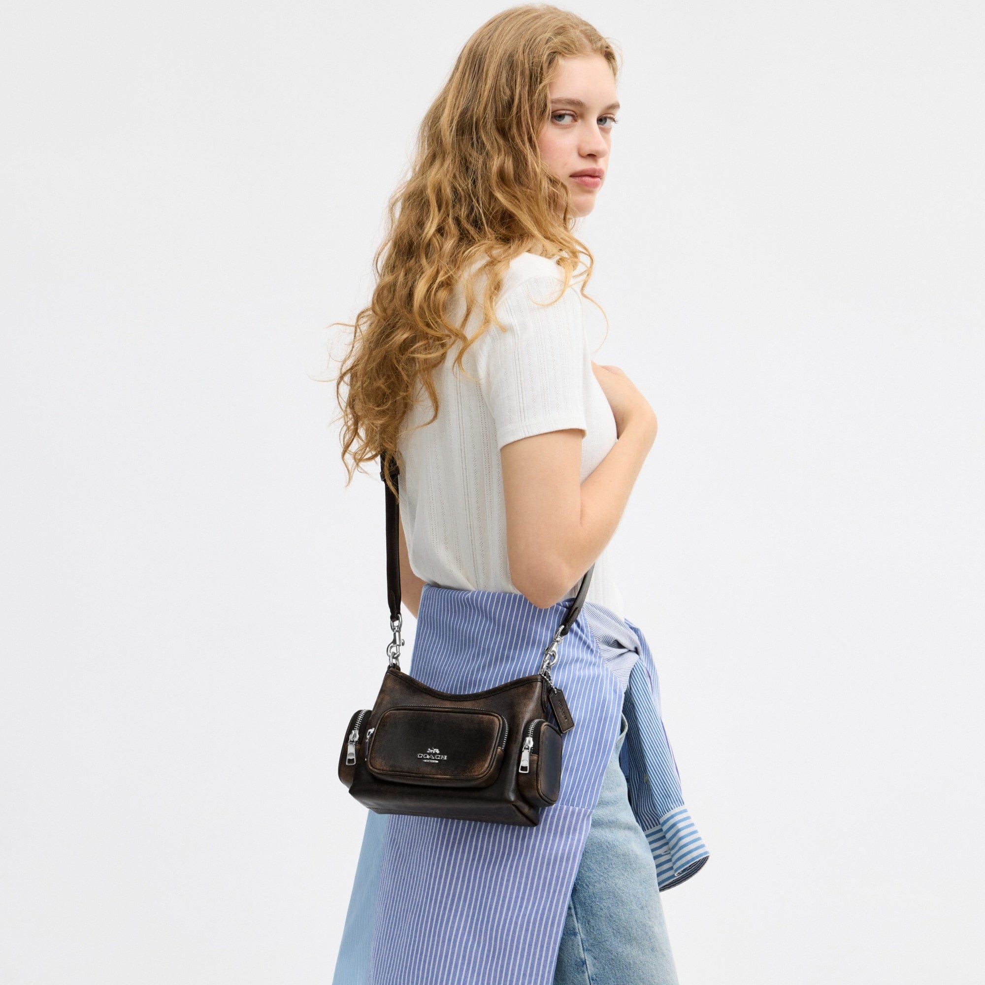 Laurel Shoulder Bag 22 With Pockets In Loved Leather