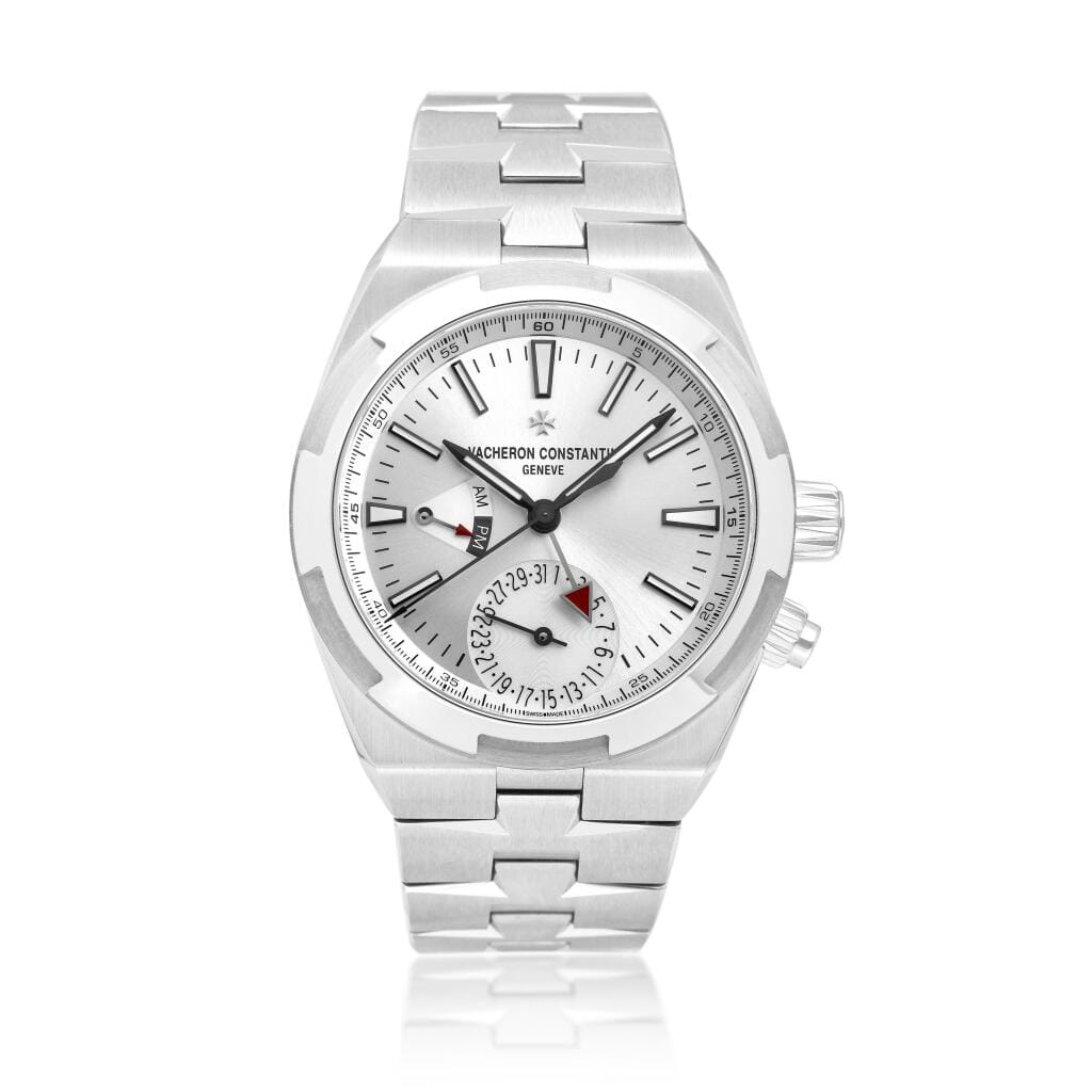 Overseas (Reference 7900V). A stainless steel dual time zone automatic wristwatch with date and bracelet. Circa 2023