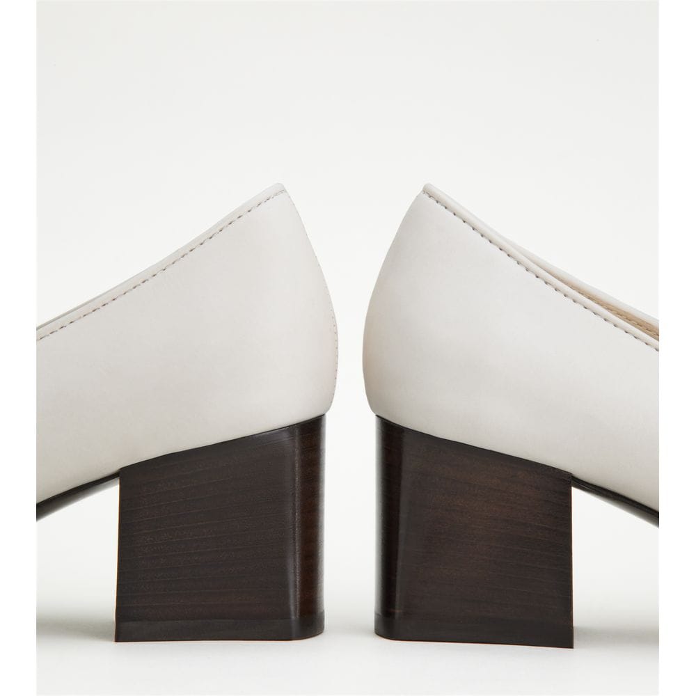 Tods Kate Pumps In Leather White Womens
