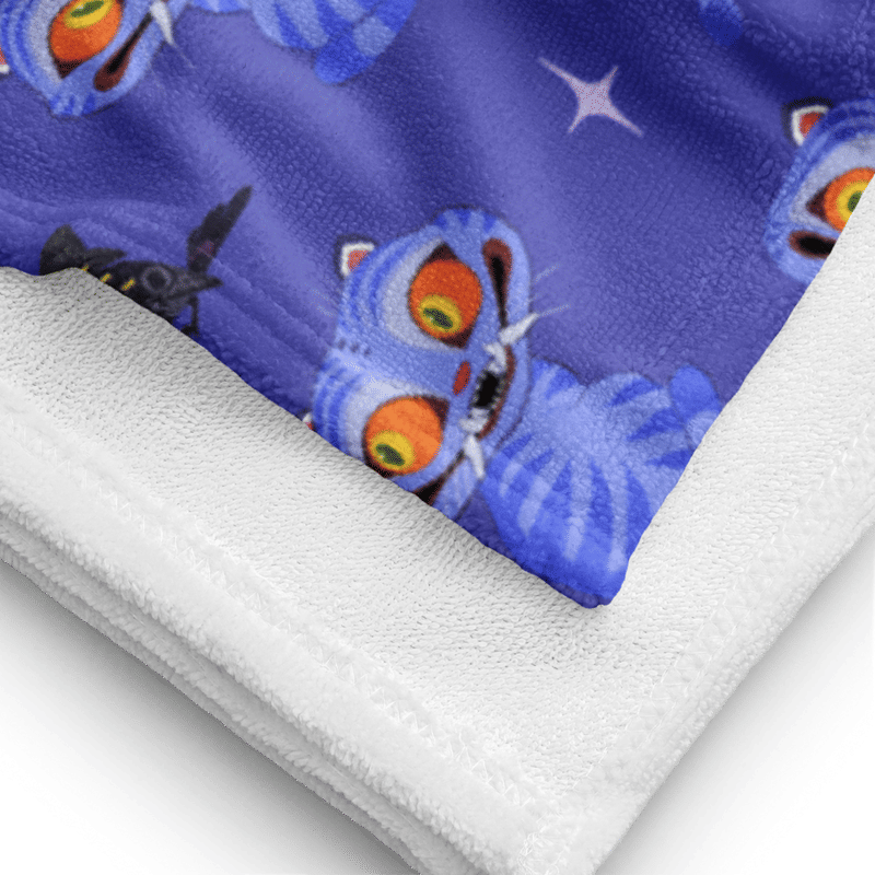 KPop Demon Hunters Derpy Tiger and Sussie Magpie Beach Towel
