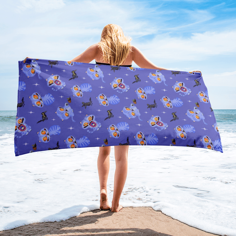 KPop Demon Hunters Derpy Tiger and Sussie Magpie Beach Towel