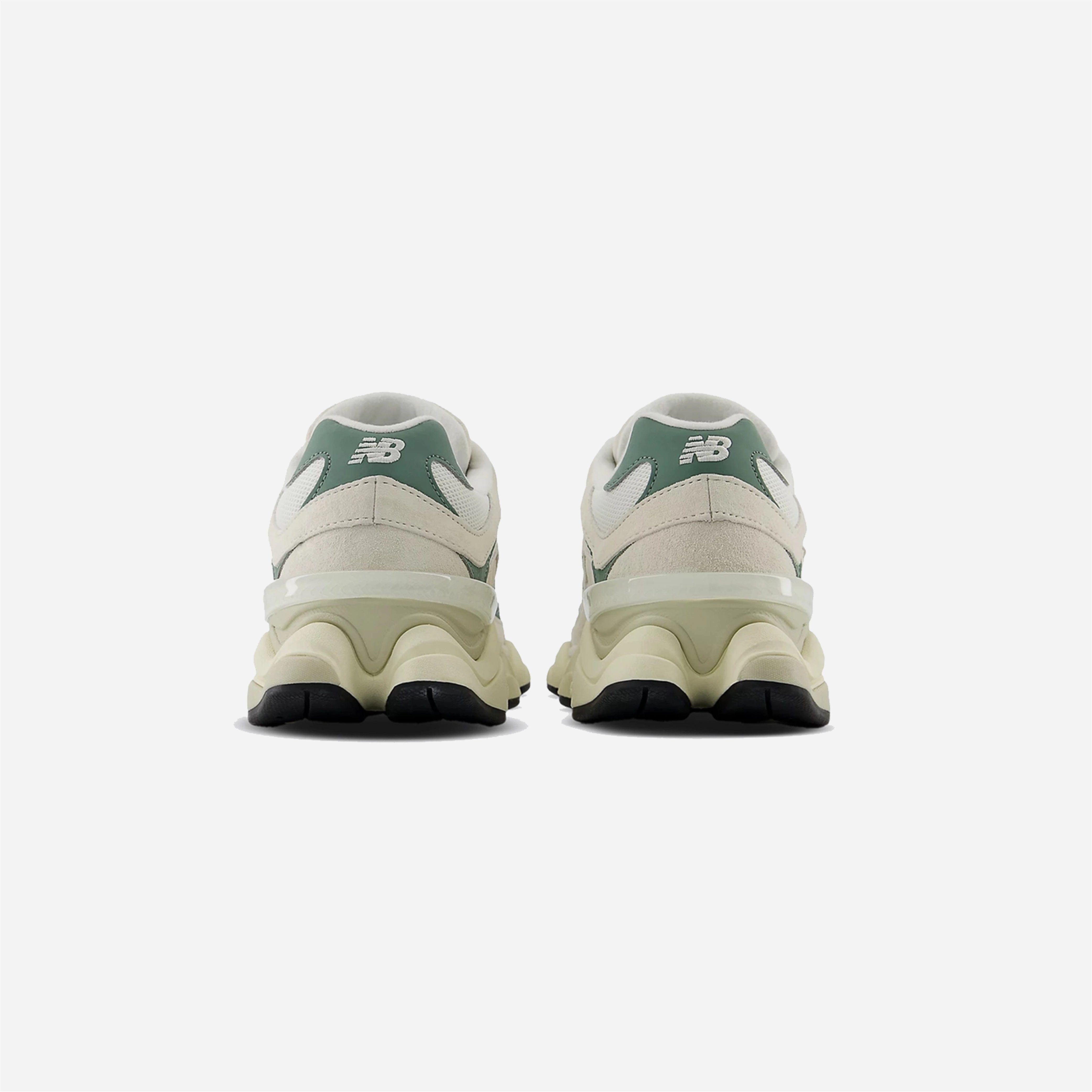 New Balance 9060 Beige