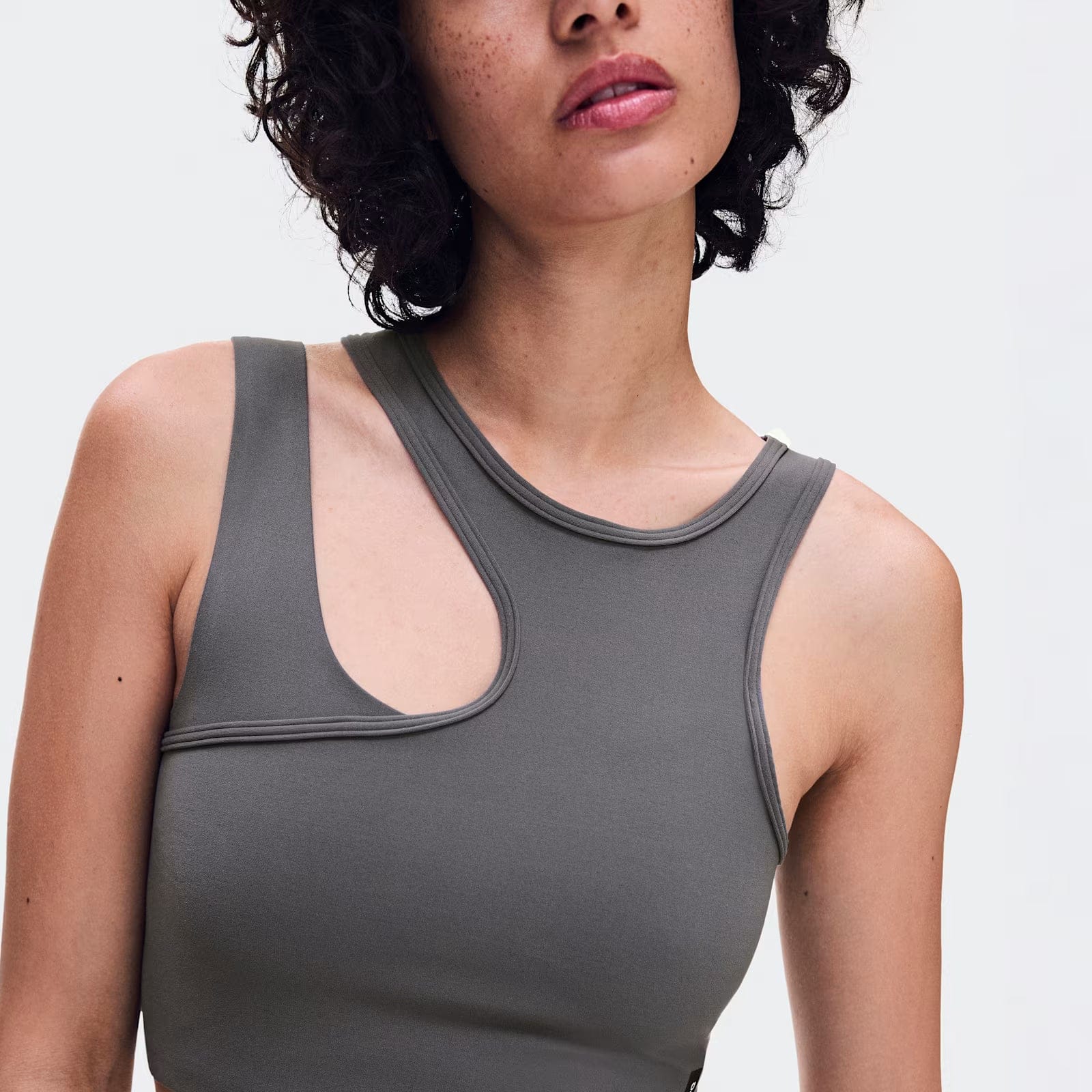 On Studio Asymmetric Crop Ember (Women'S)