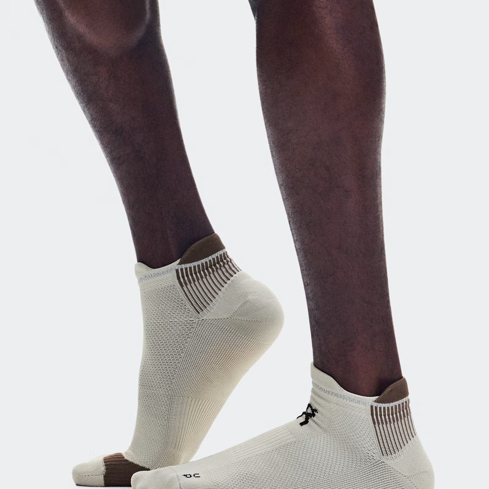 On Performance Run Sock Low Brume | Clove