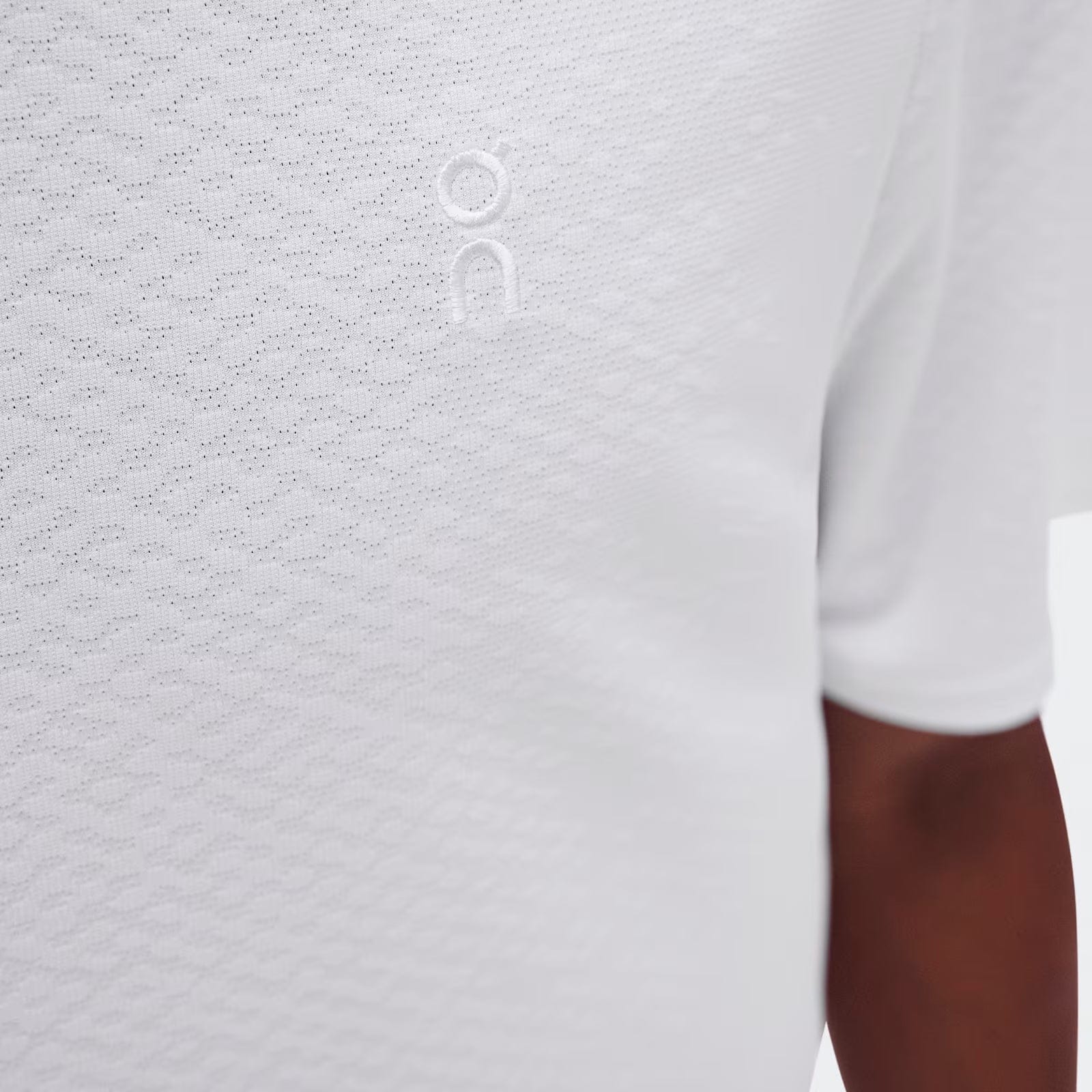 On Court-T Edit Ldn White