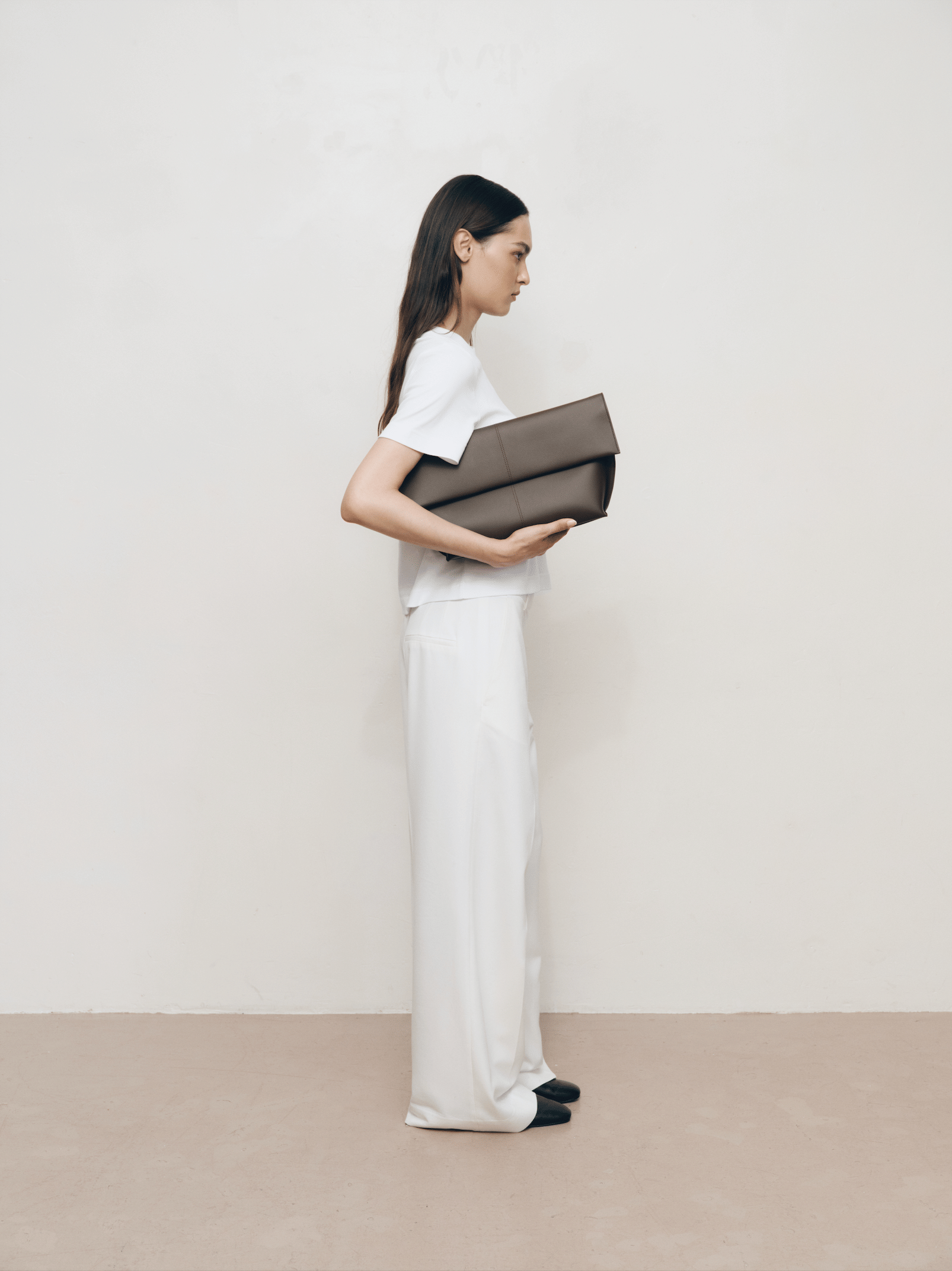 Freja Seamed Clutch Espresso