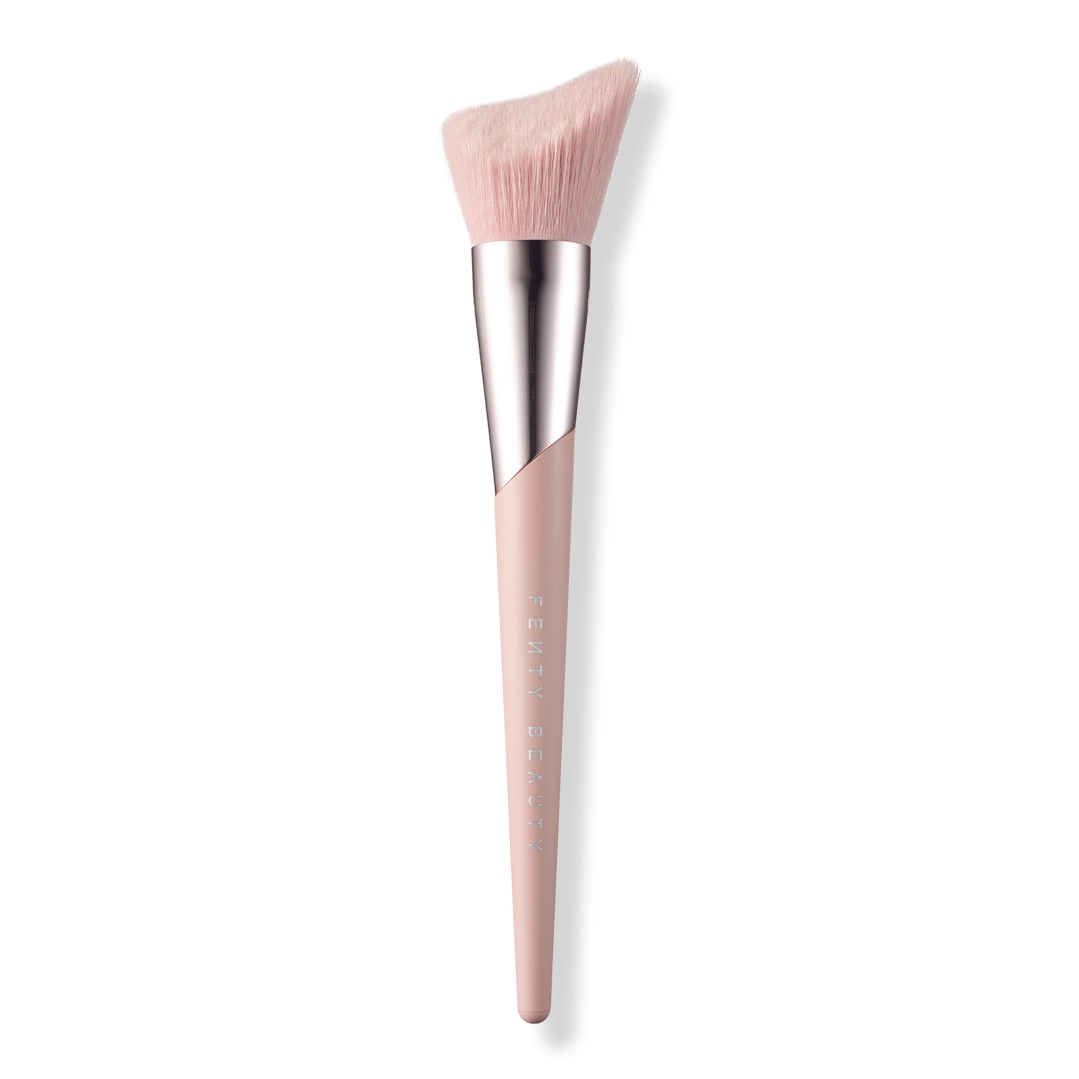 FENTY BEAUTY by Rihanna Cheek-Hugging Bronzer Brush 190