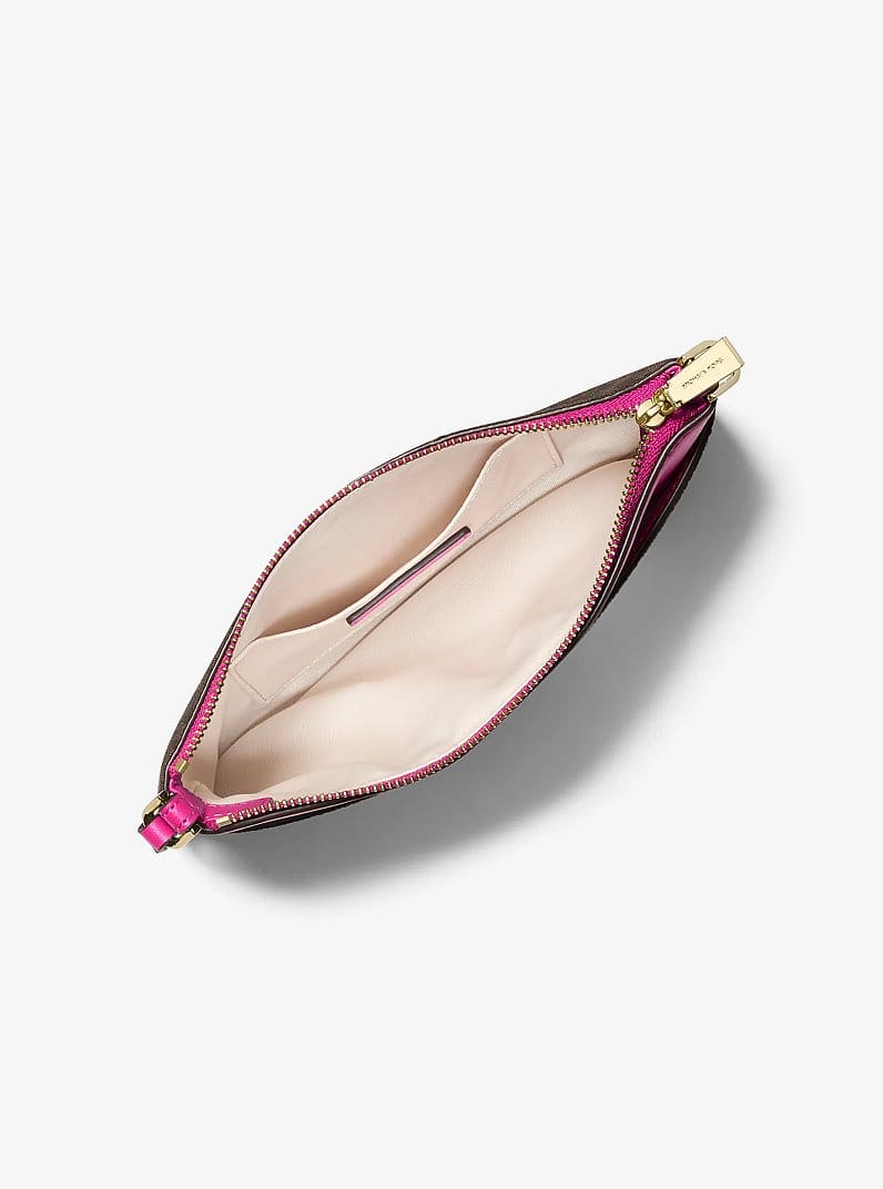 Jet Set Medium Signature Logo Wristlet