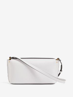 Rockstud chain pouch in grainy calfskin