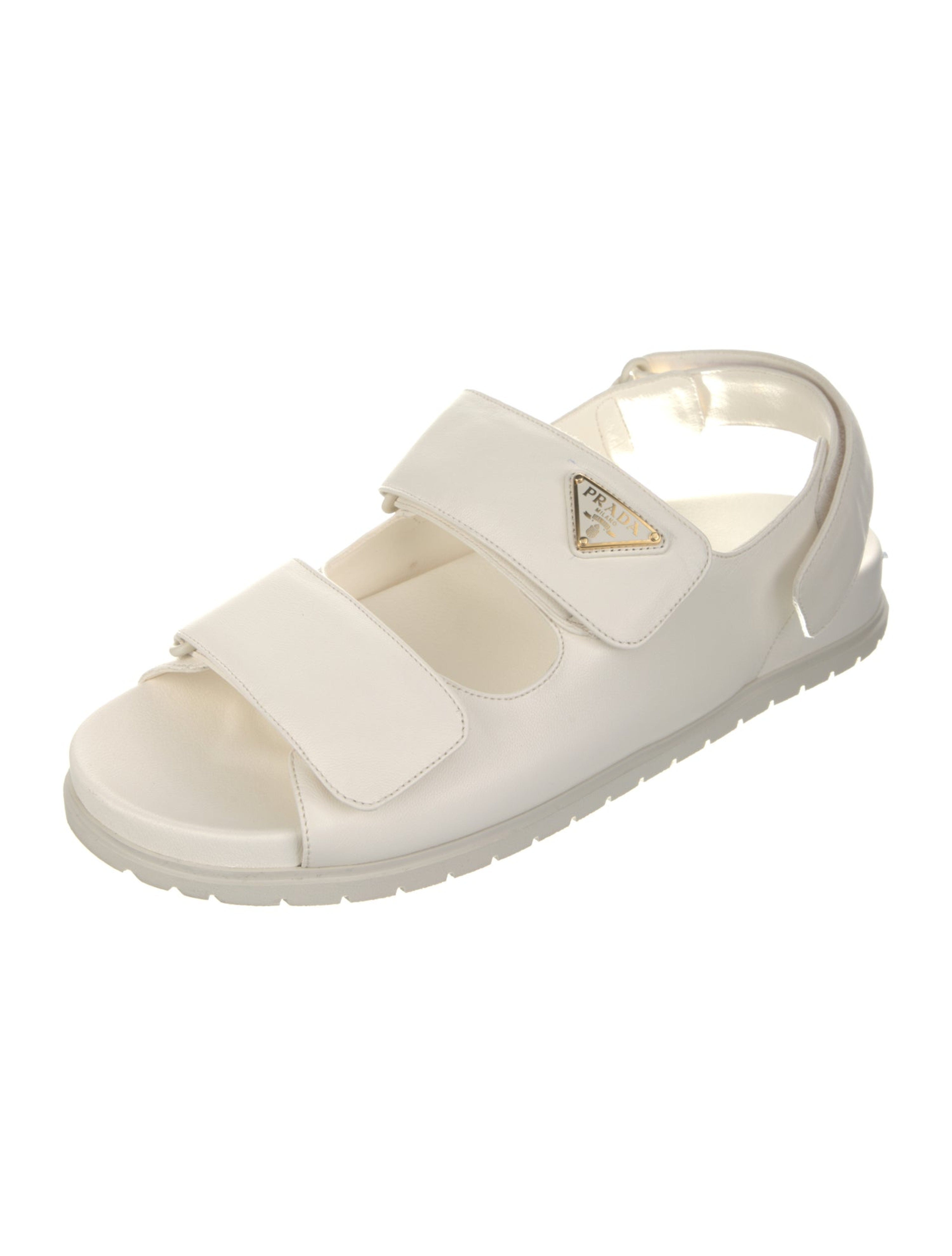 Enameled Metal Triangle Leather Sandal