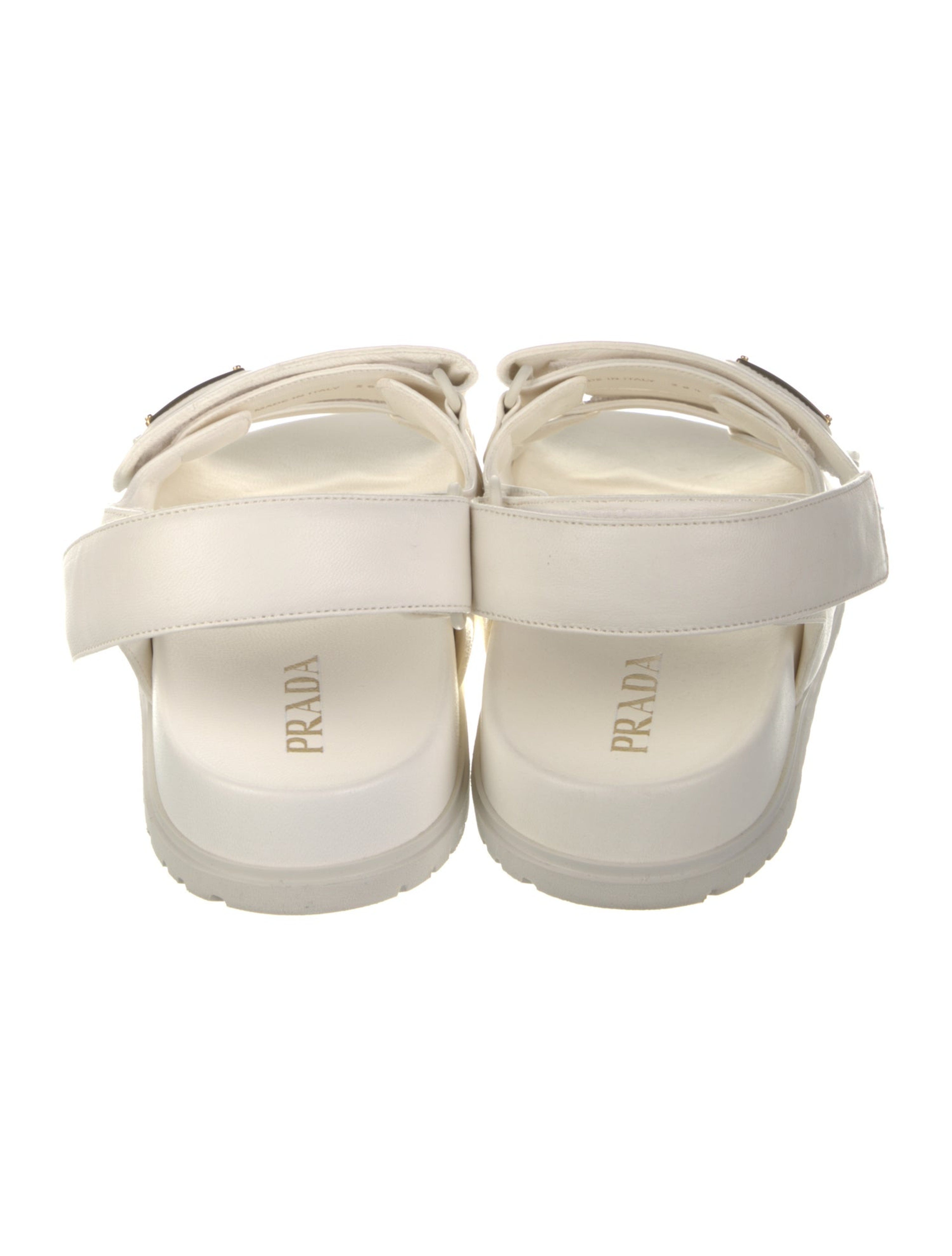 Enameled Metal Triangle Leather Sandal