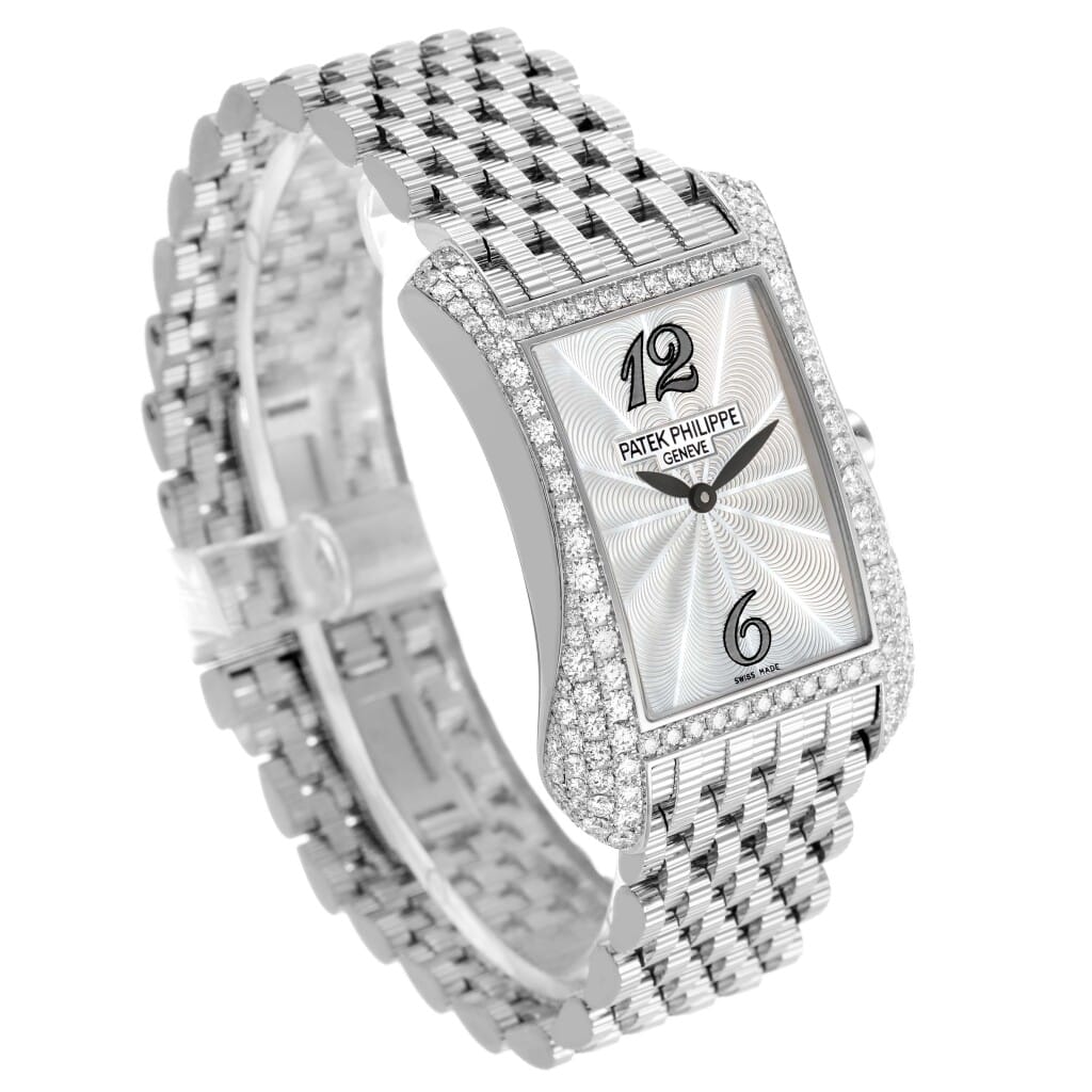 Gondolo Serata (Reference 4972/1G-001). A 39.5mm white gold diamond-set quartz wristwatch. 2018