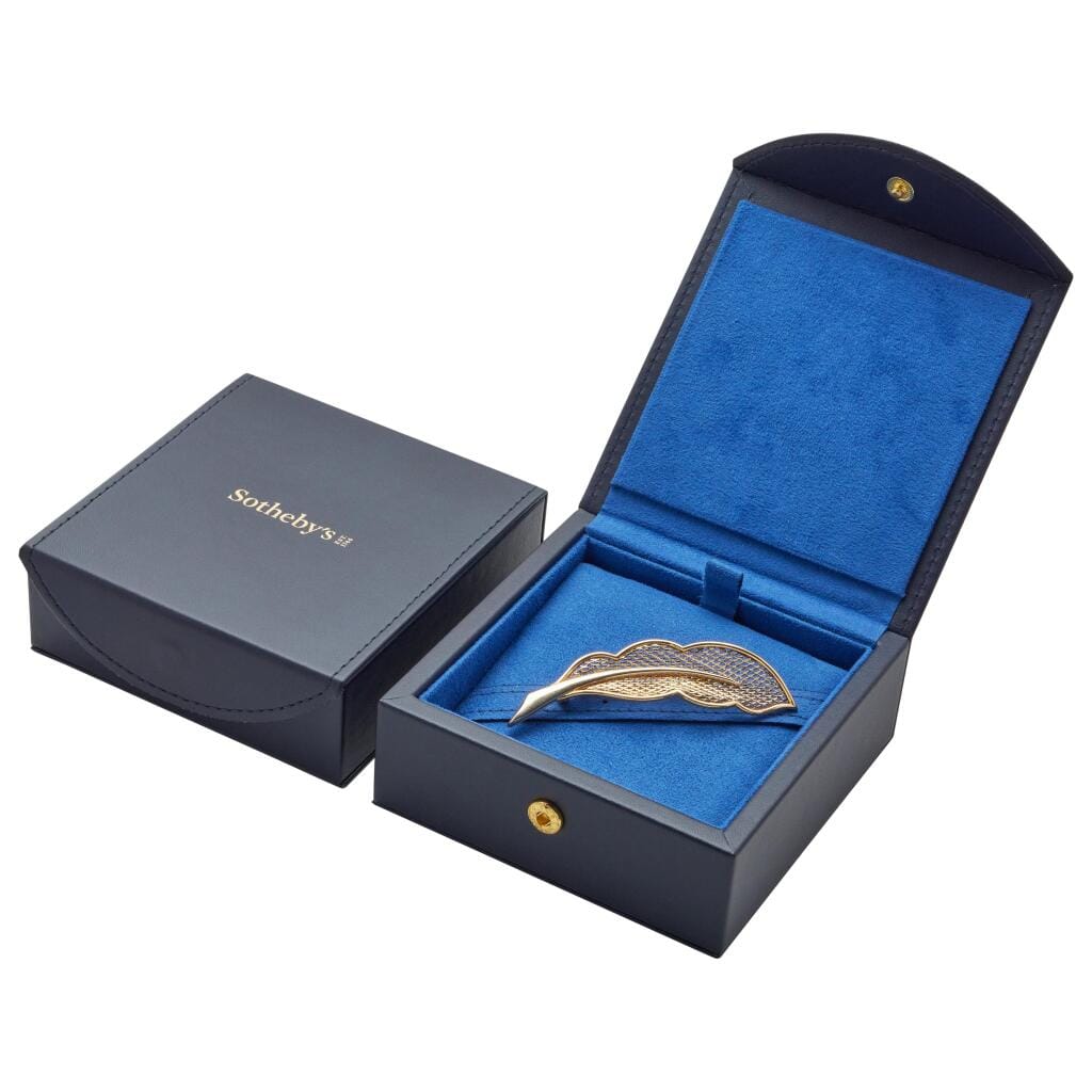 Vintage Gold Small Feather Brooch