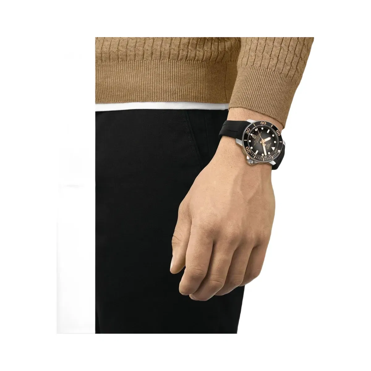 Tissot Seastar 2000 Men Automatic Multicolour Dial Analog Rubber Watch T1206071744101
