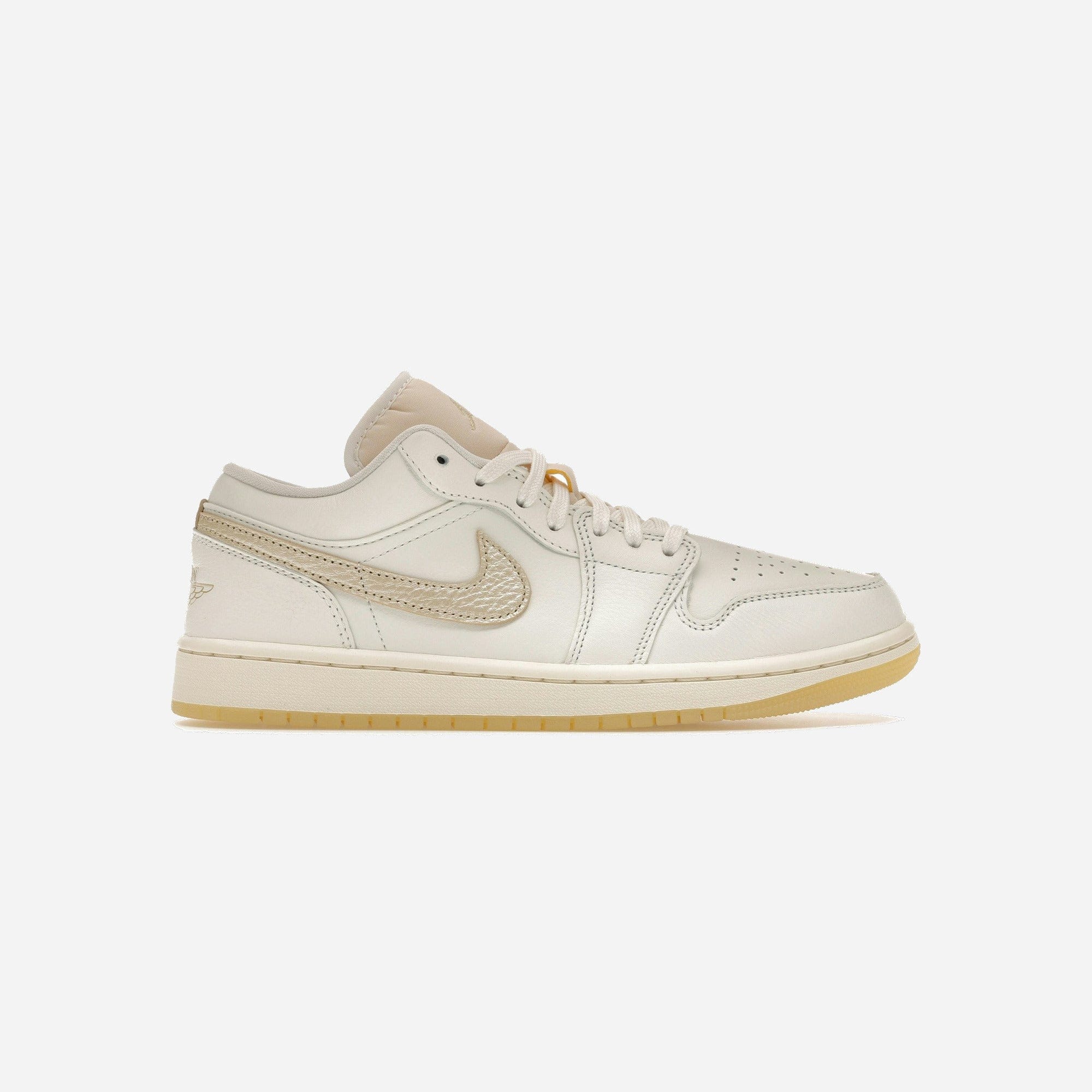 Nike Air Jordan 1 Low SE Metallic Team Gold WMNS